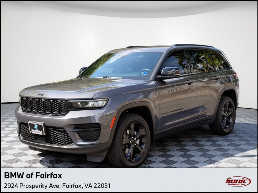 Used 2022 Jeep Grand Cherokee Laredo SUV