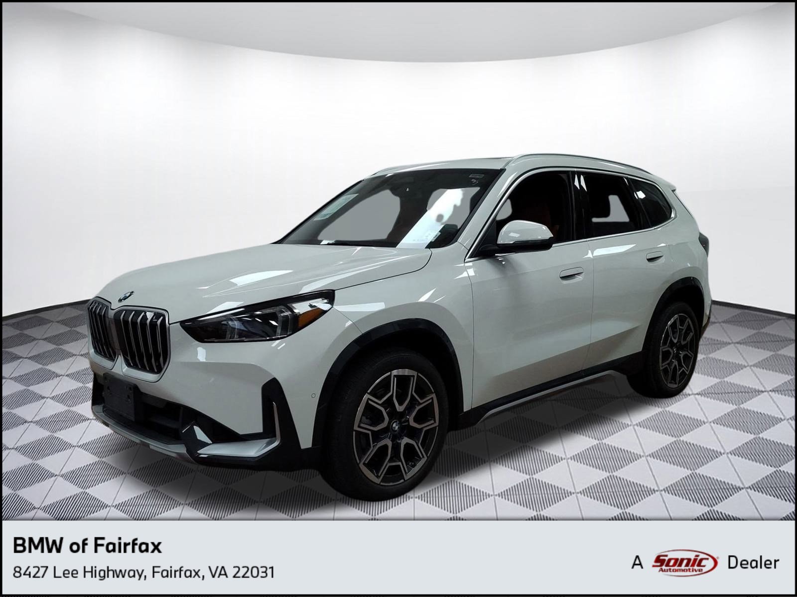 2025 BMW X1 28i's photo