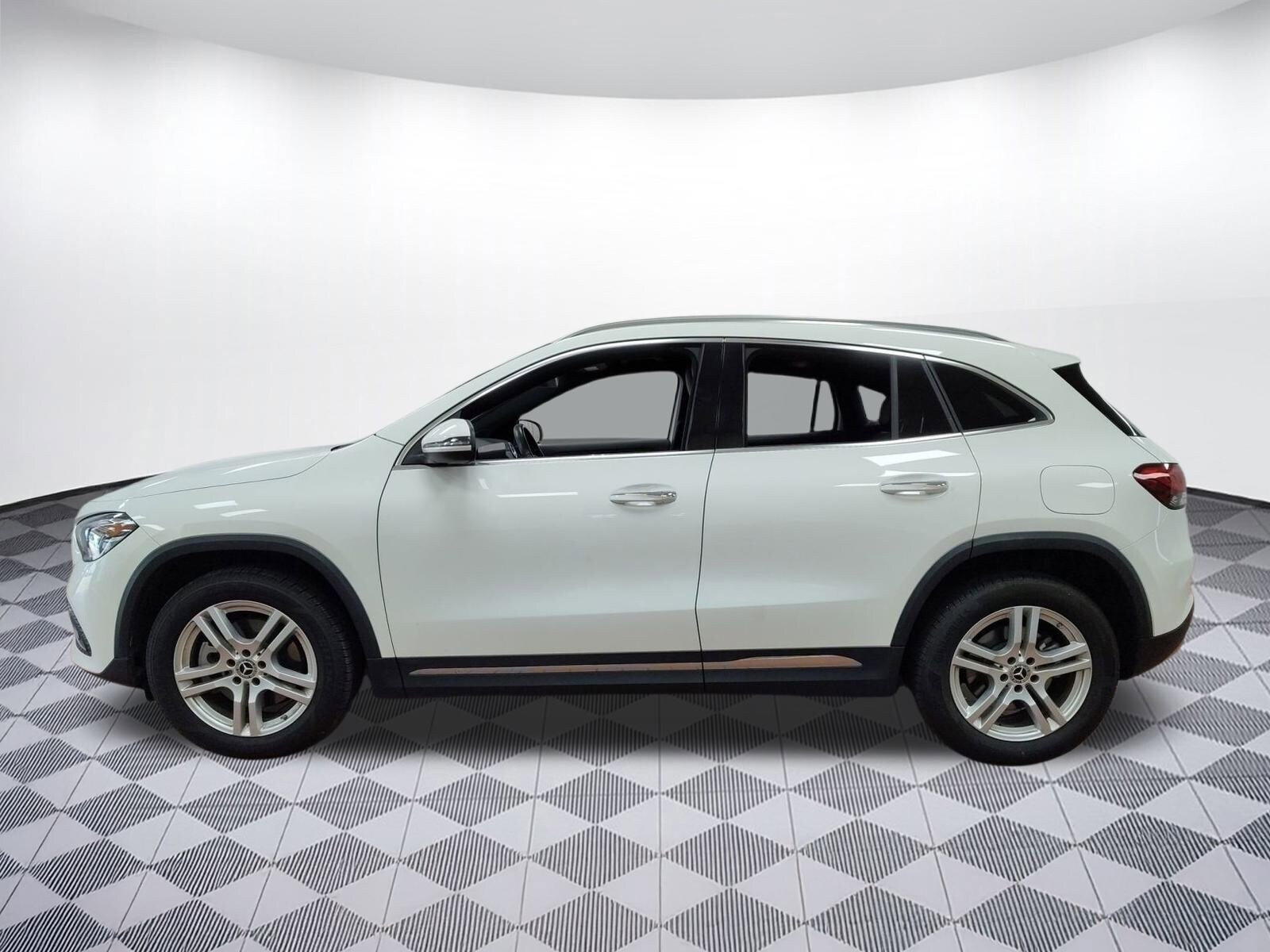 2023 Mercedes Benz GLA 250 4MATIC photo 2