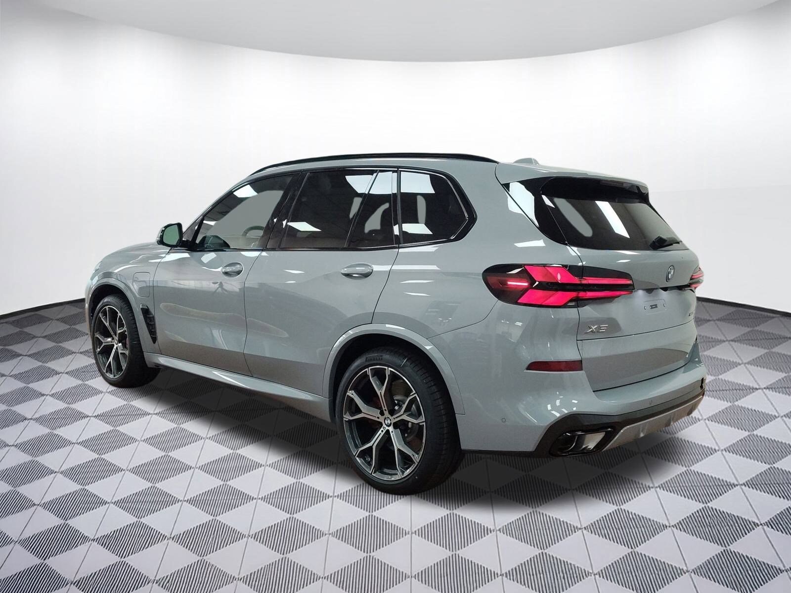 2026 Bmw X5 xDrive50e photo 3