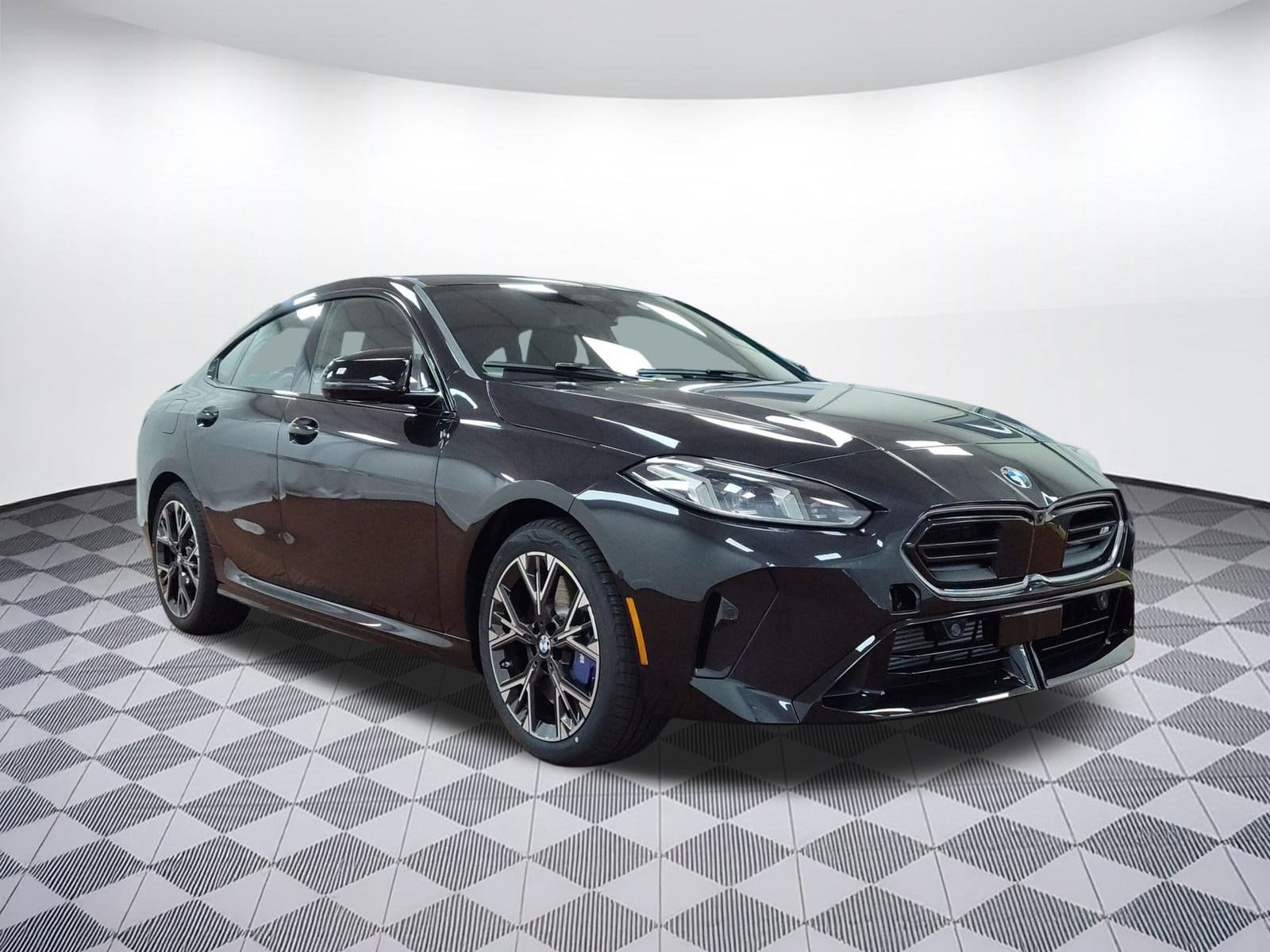 2026 BMW 2 Series M235 - Photo 6