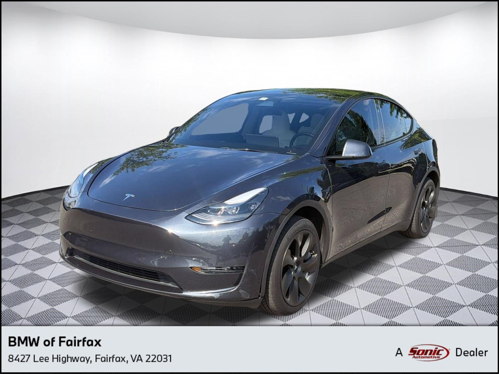 2024 Tesla Model Y Long Range Rear Wheel Drive's photo
