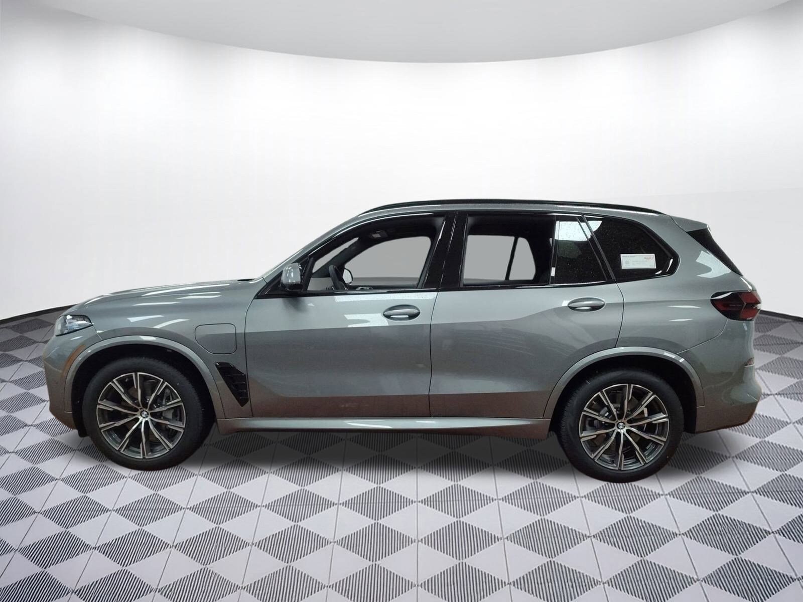 2026 Bmw X5 xDrive50e photo 2