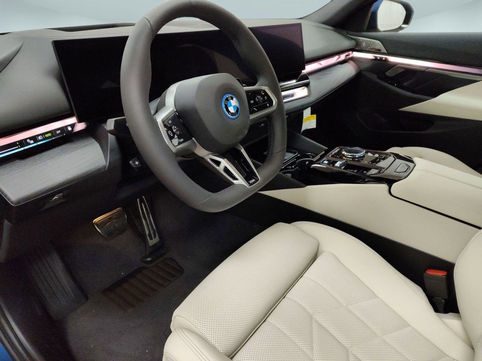 2026 Bmw 550e xDrive photo 4