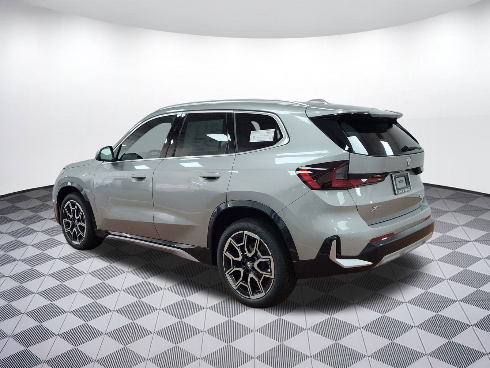 2025 Bmw X1 XDrive28i photo 3