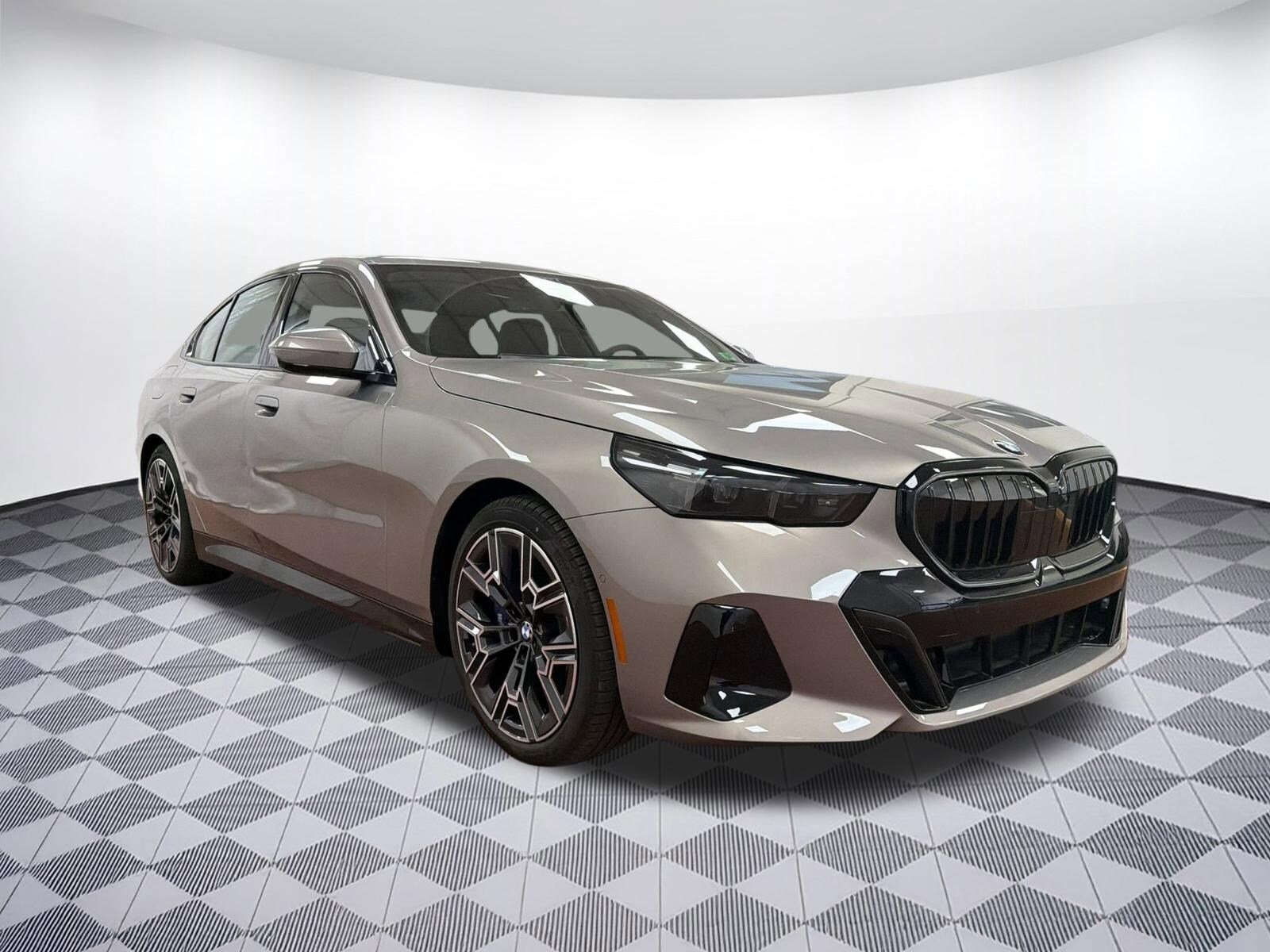 2026 BMW 5 Series 530i - Photo 6