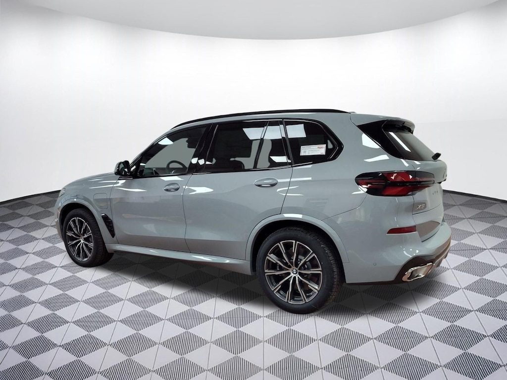 New 2026 BMW X5 PHEV xDrive50e SUV