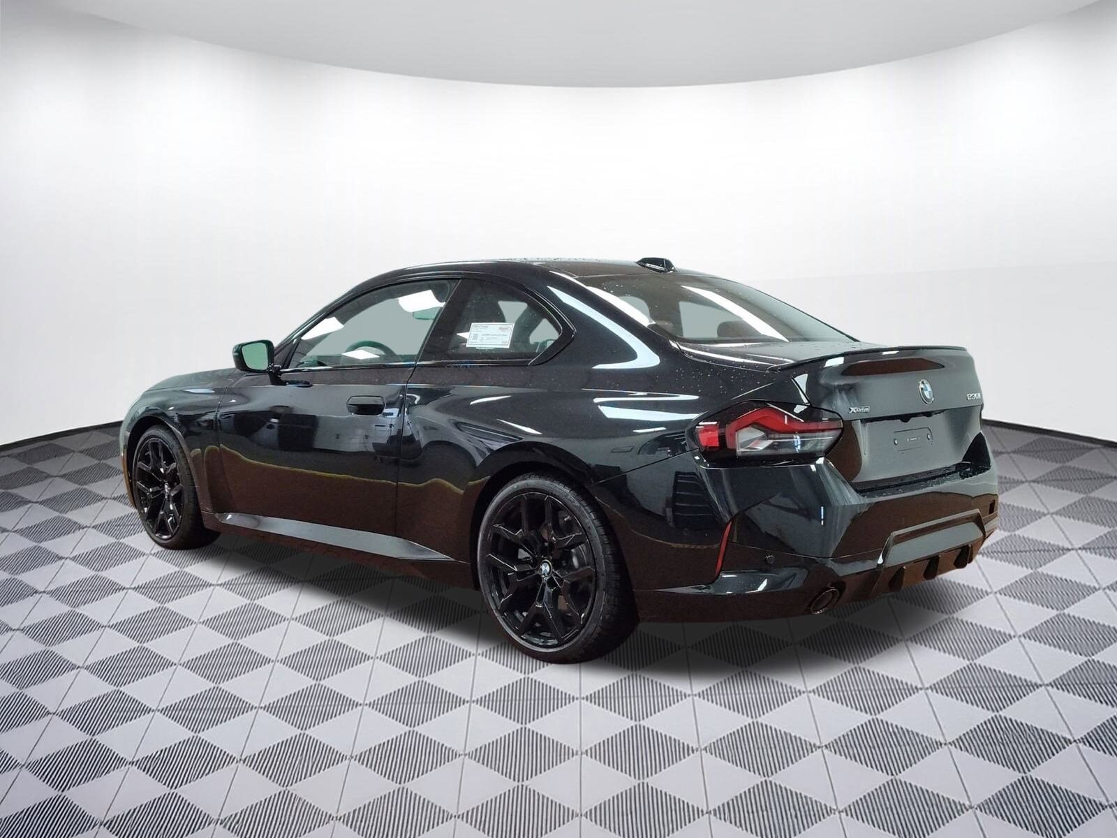 2025 Bmw 230i xDrive Coupe photo 3