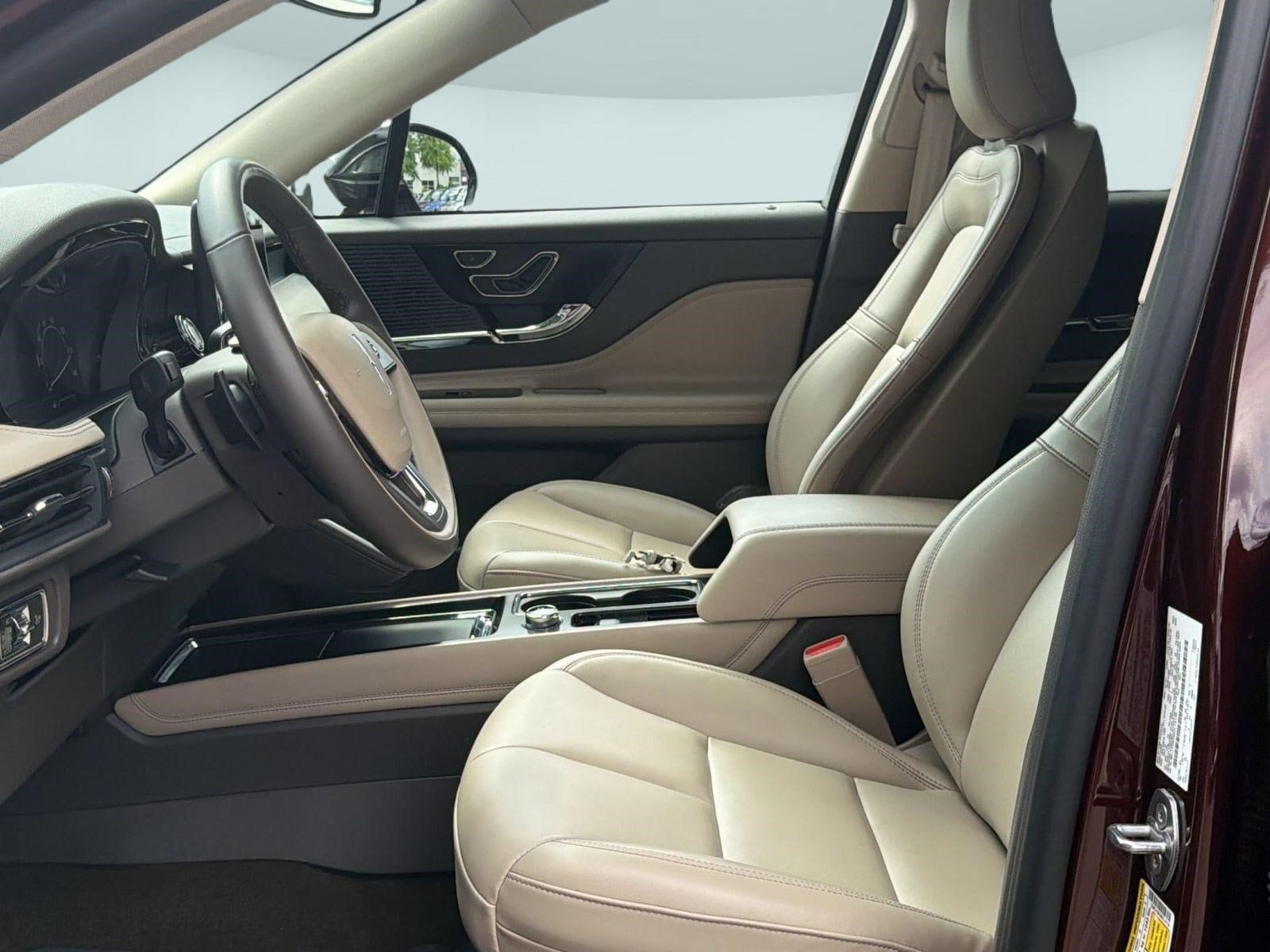 Corsair Standard SUV