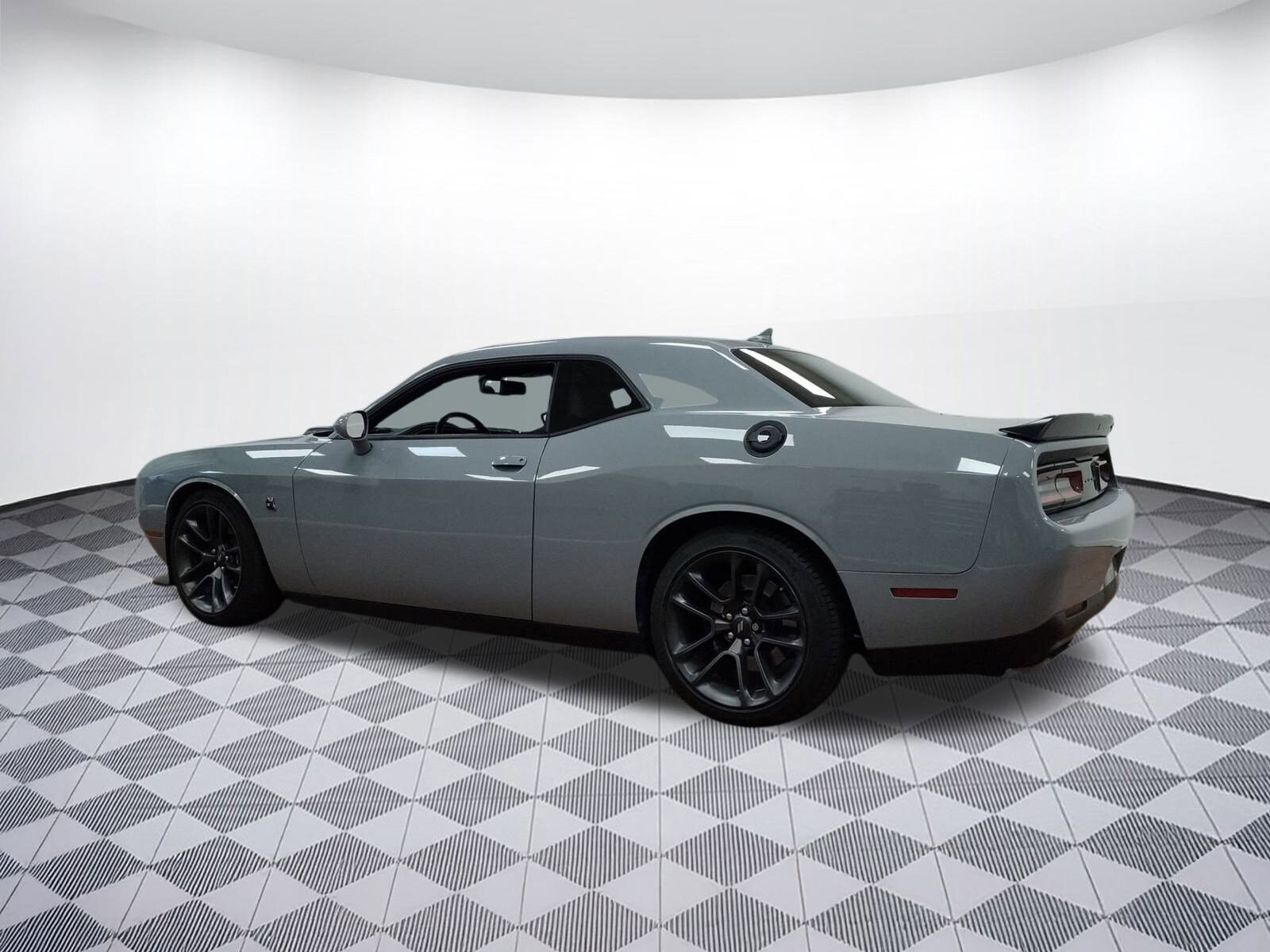 2022 Dodge Challenger R/T Scat Pack photo 3