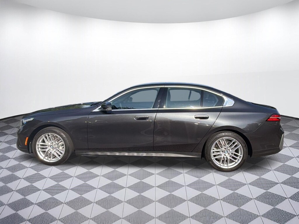 Certified 2025 BMW 530i xDrive Sedan