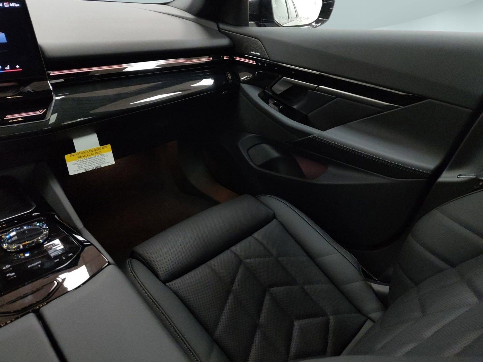 2026 BMW 5 Series 530i - Photo 25