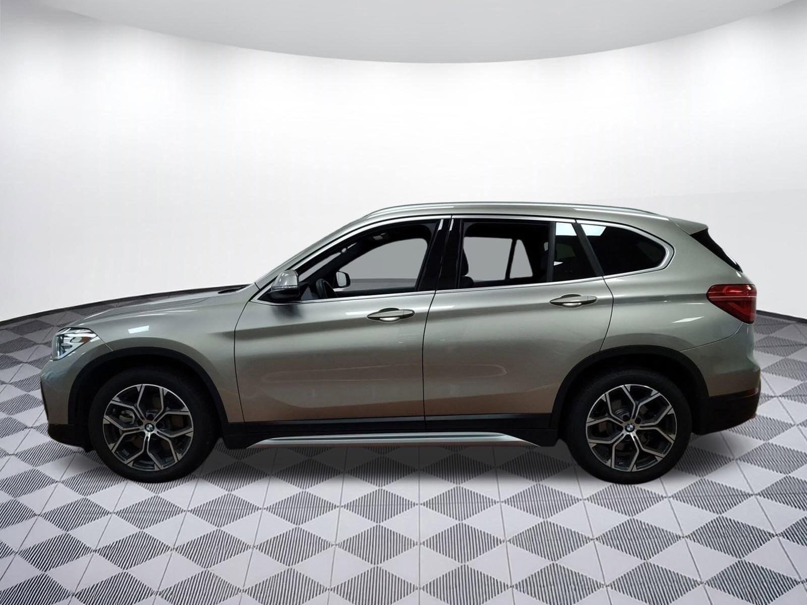 2022 Bmw X1 XDrive28i photo 2