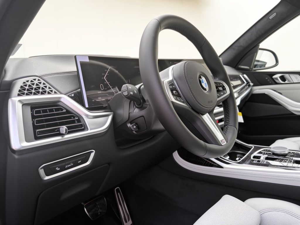 New 2027 BMW X7 xDrive40i SUV