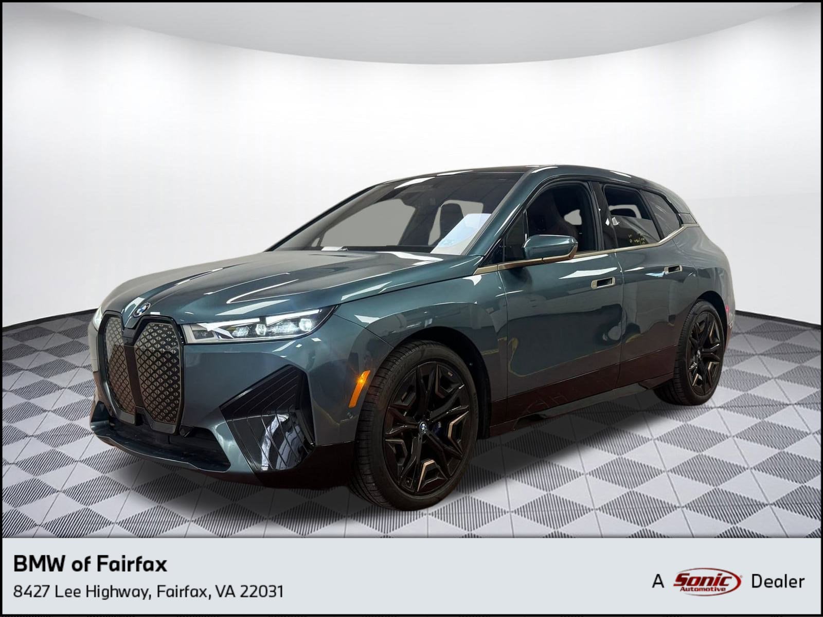 2023 BMW iX Base's photo