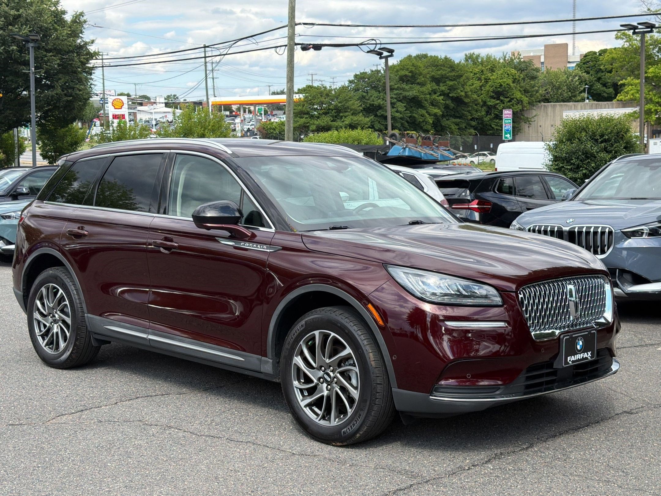 Corsair Standard SUV