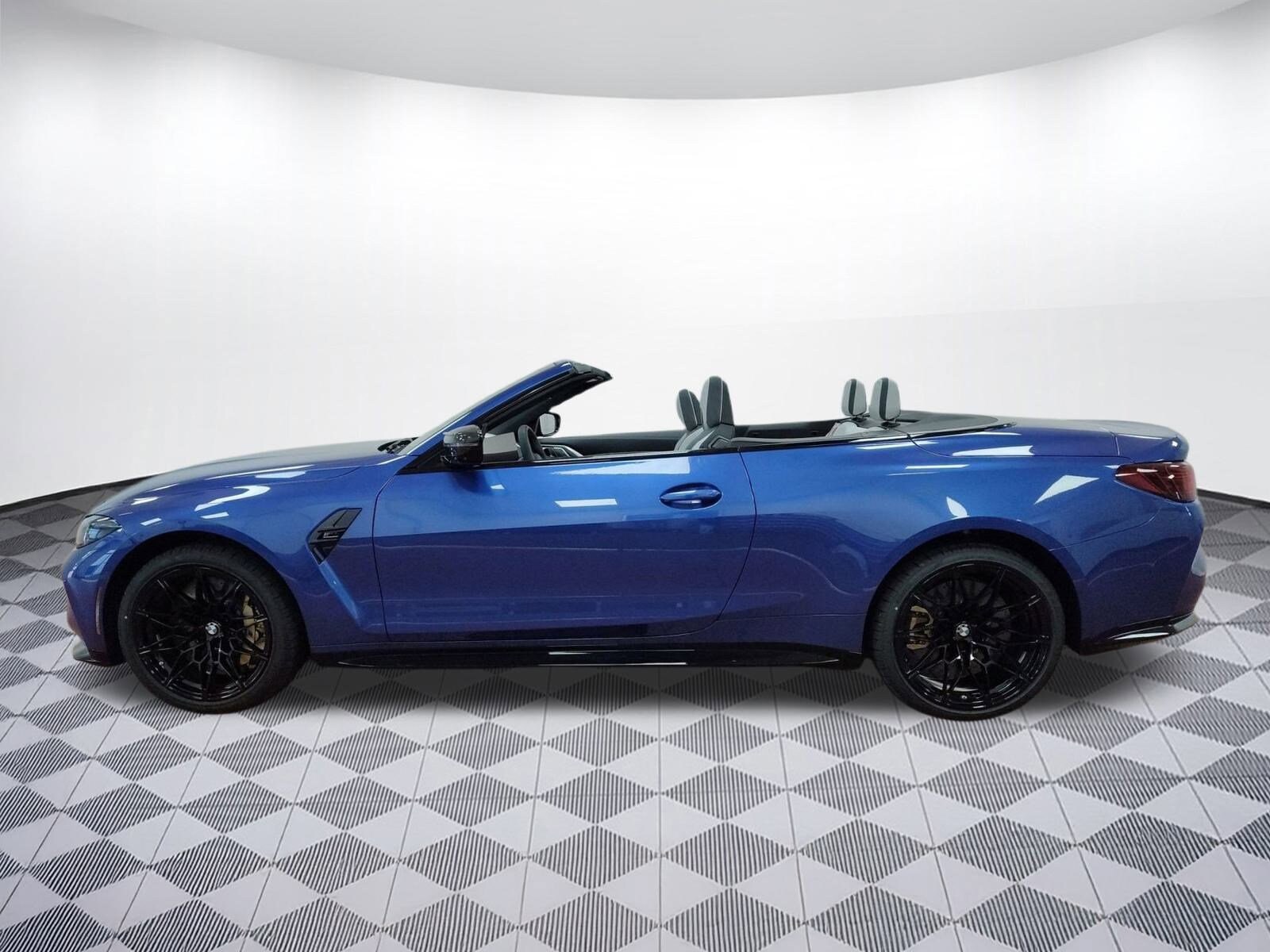 2026 Bmw M4 Competition xDrive Convertible photo 2
