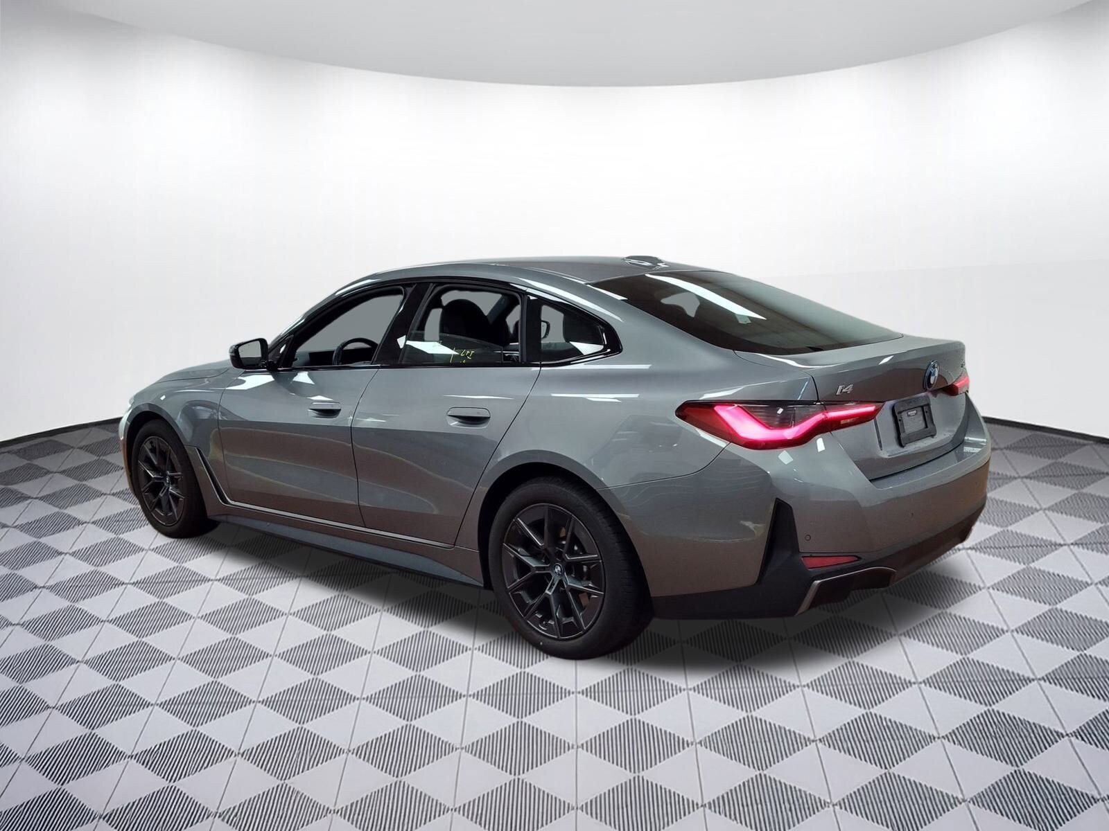 2023 Bmw i4 eDrive40 photo 2