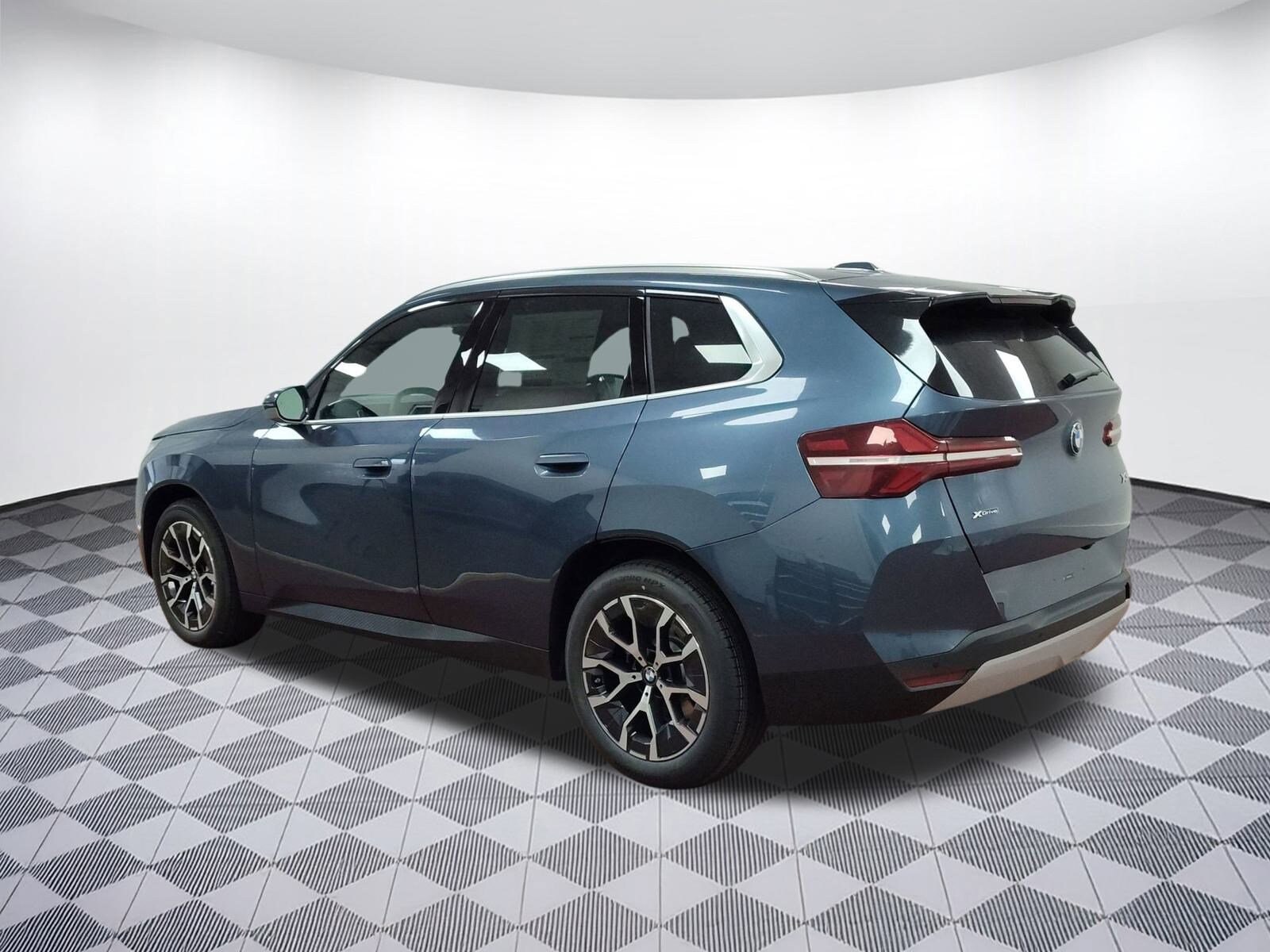 2026 Bmw X3 photo 3