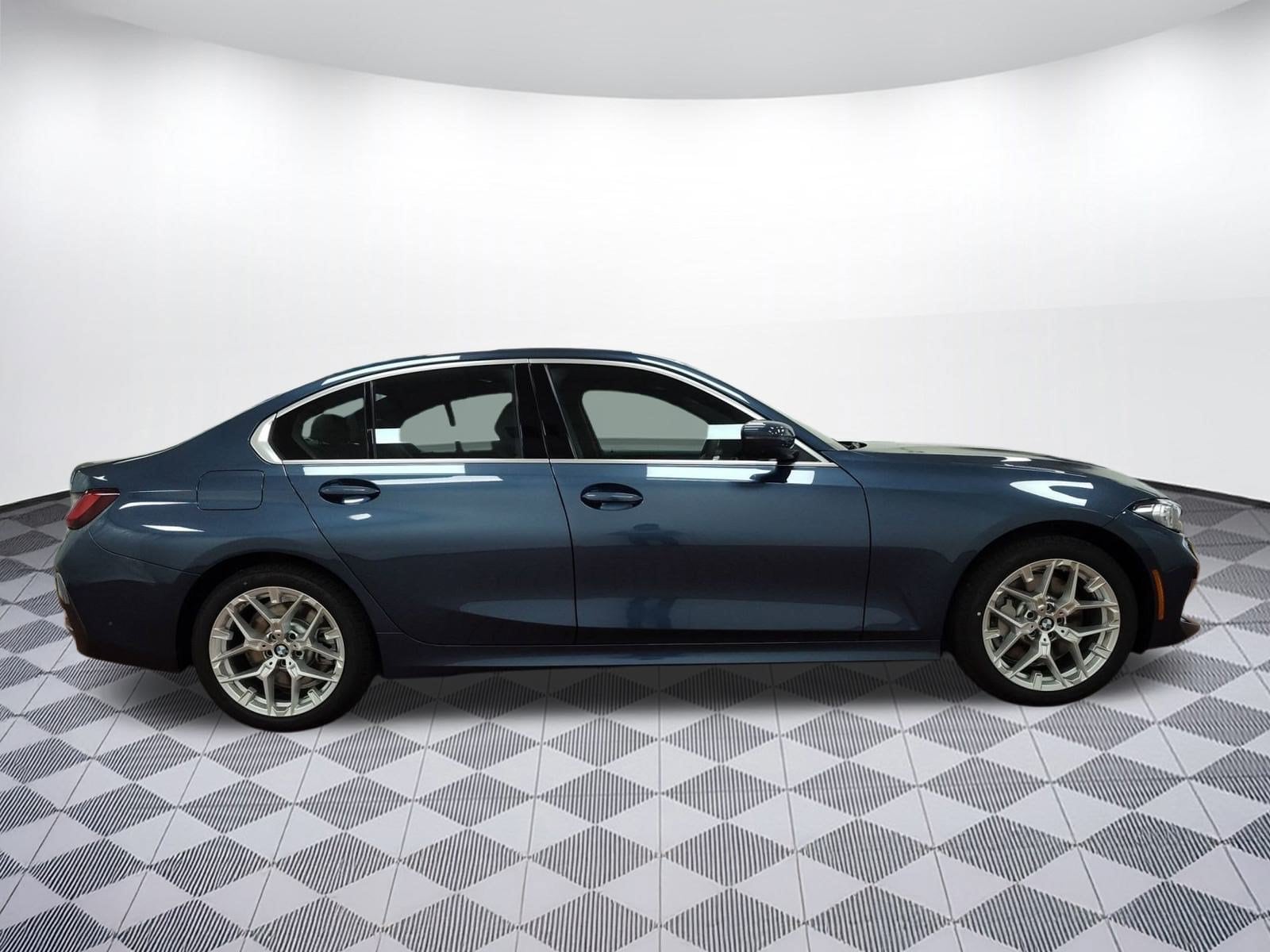 2026 BMW 3 Series 330i - Photo 7