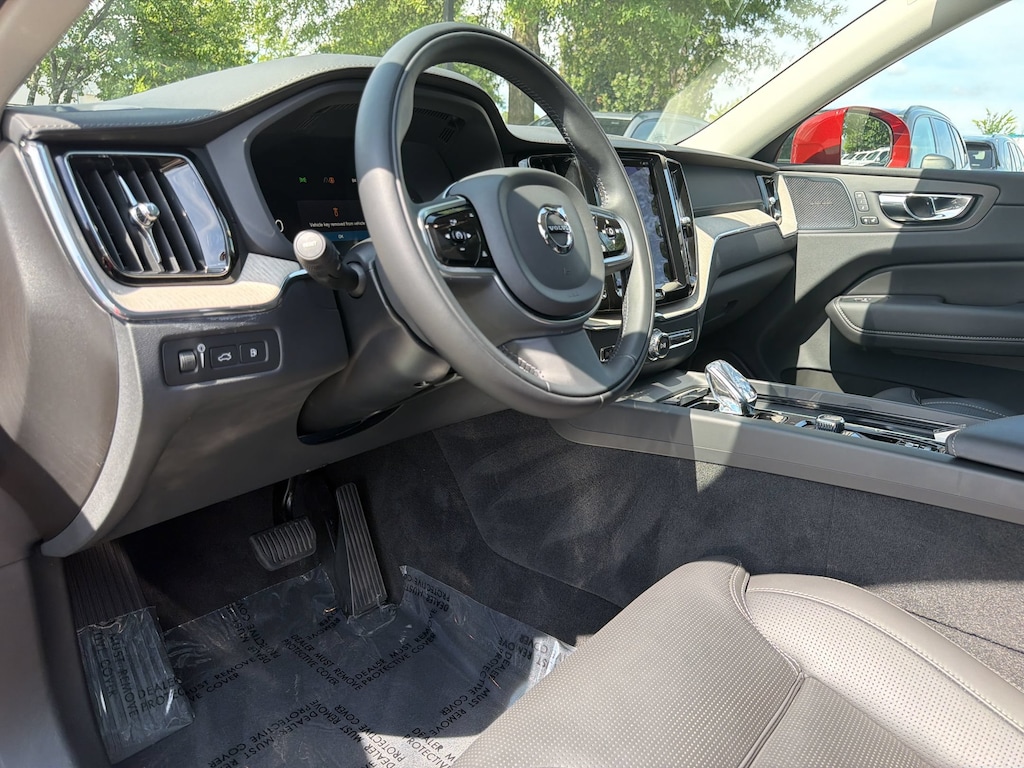 Used 2022 Volvo XC60 Recharge Plug-In Hybrid T8 Inscription Extended Range SUV
