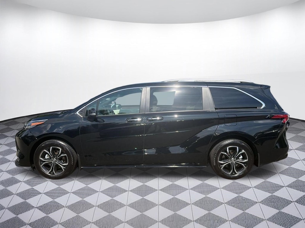 Used 2025 Toyota Sienna Platinum 7 Passenger Van Passenger Van