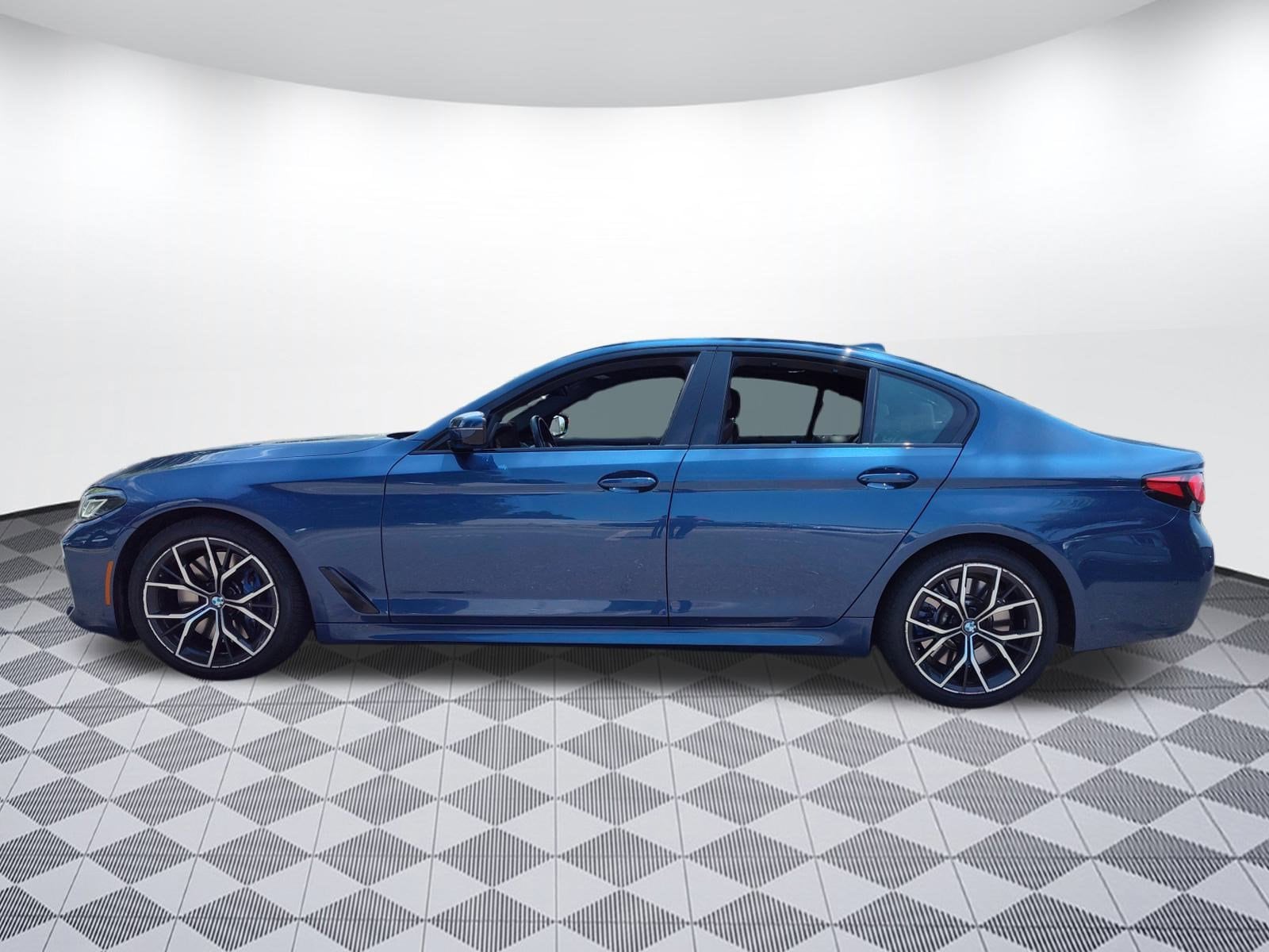 Certified 2022 BMW 5 Series 540i with VIN WBA73BJ05NWX82796 for sale in Fairfax, VA