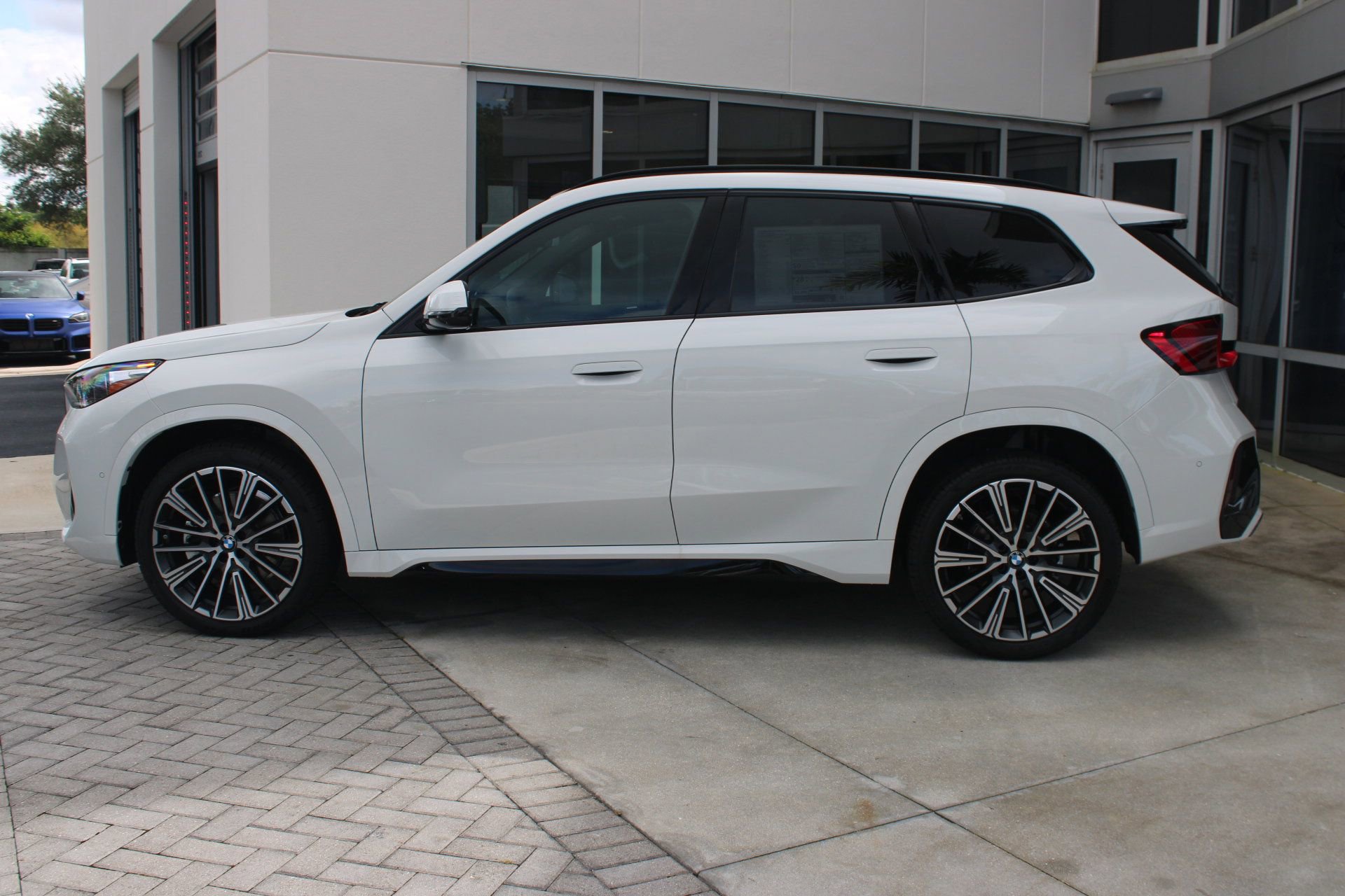 2026 Bmw X1 XDrive28i photo 2