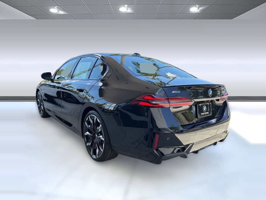 New 2027 BMW 550e xDrive Sedan