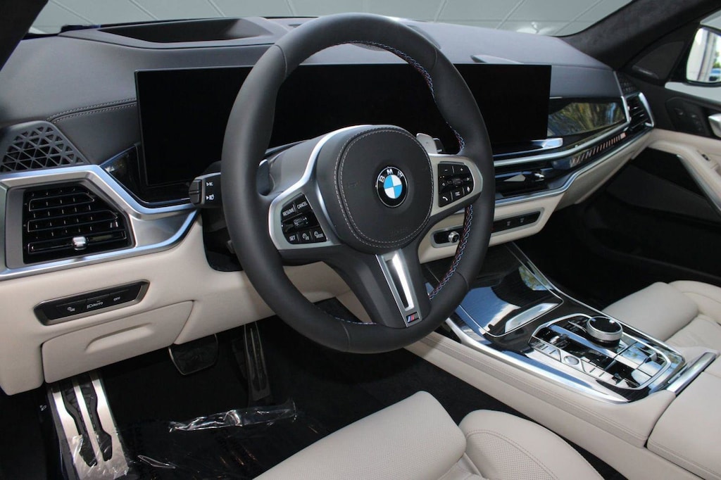 New 2026 BMW X7 M60i SUV
