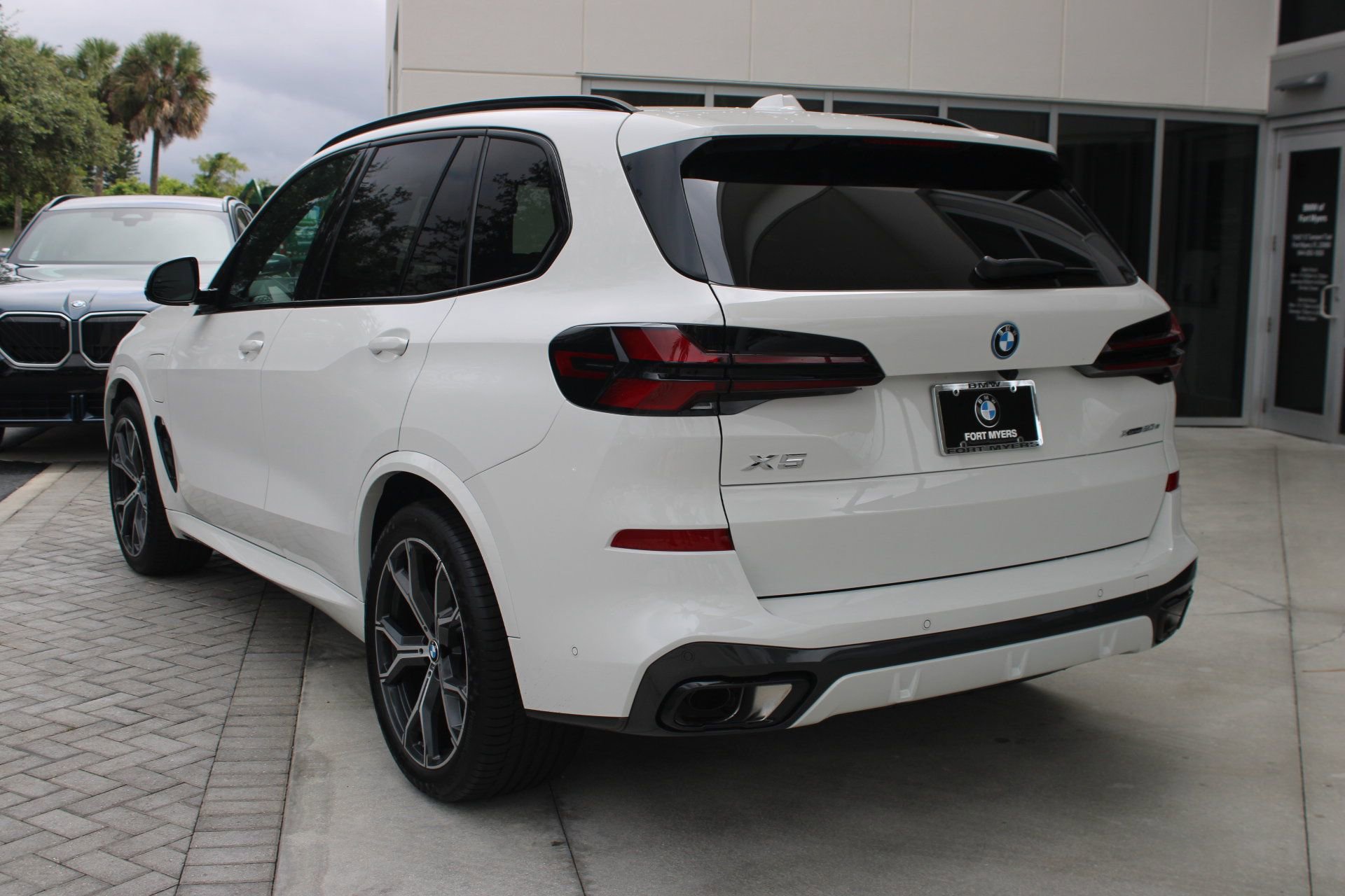 2026 Bmw X5 xDrive50e photo 3
