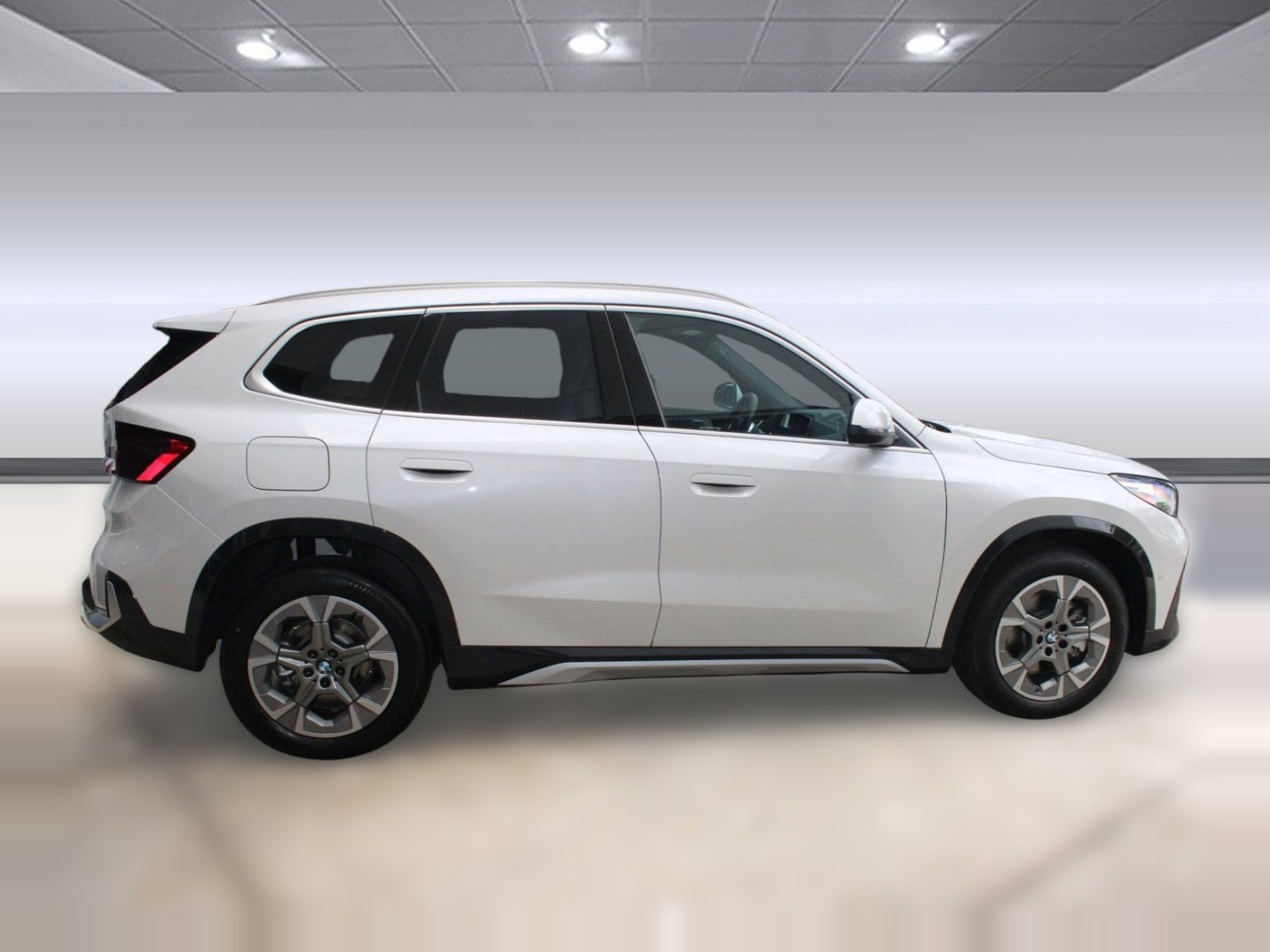 2026 BMW X1 28i - Photo 8