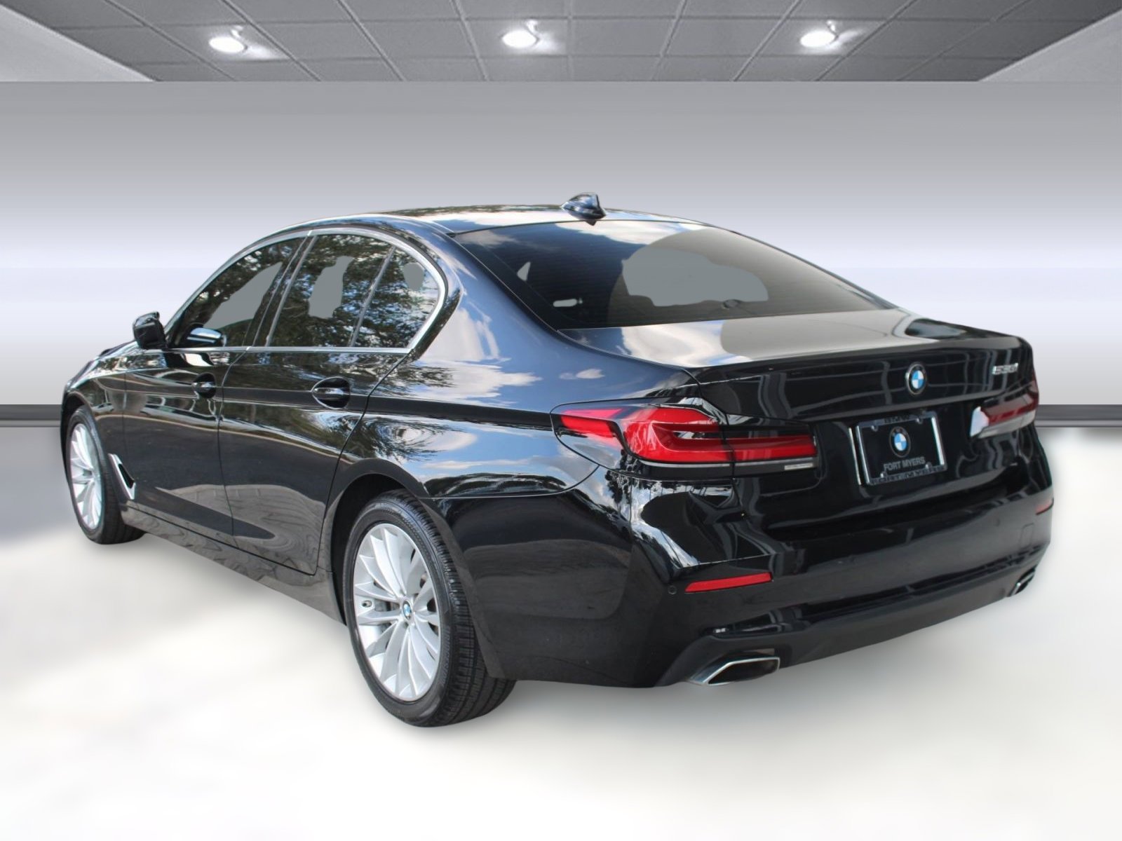 2023 Bmw 530i 5-Series photo 3