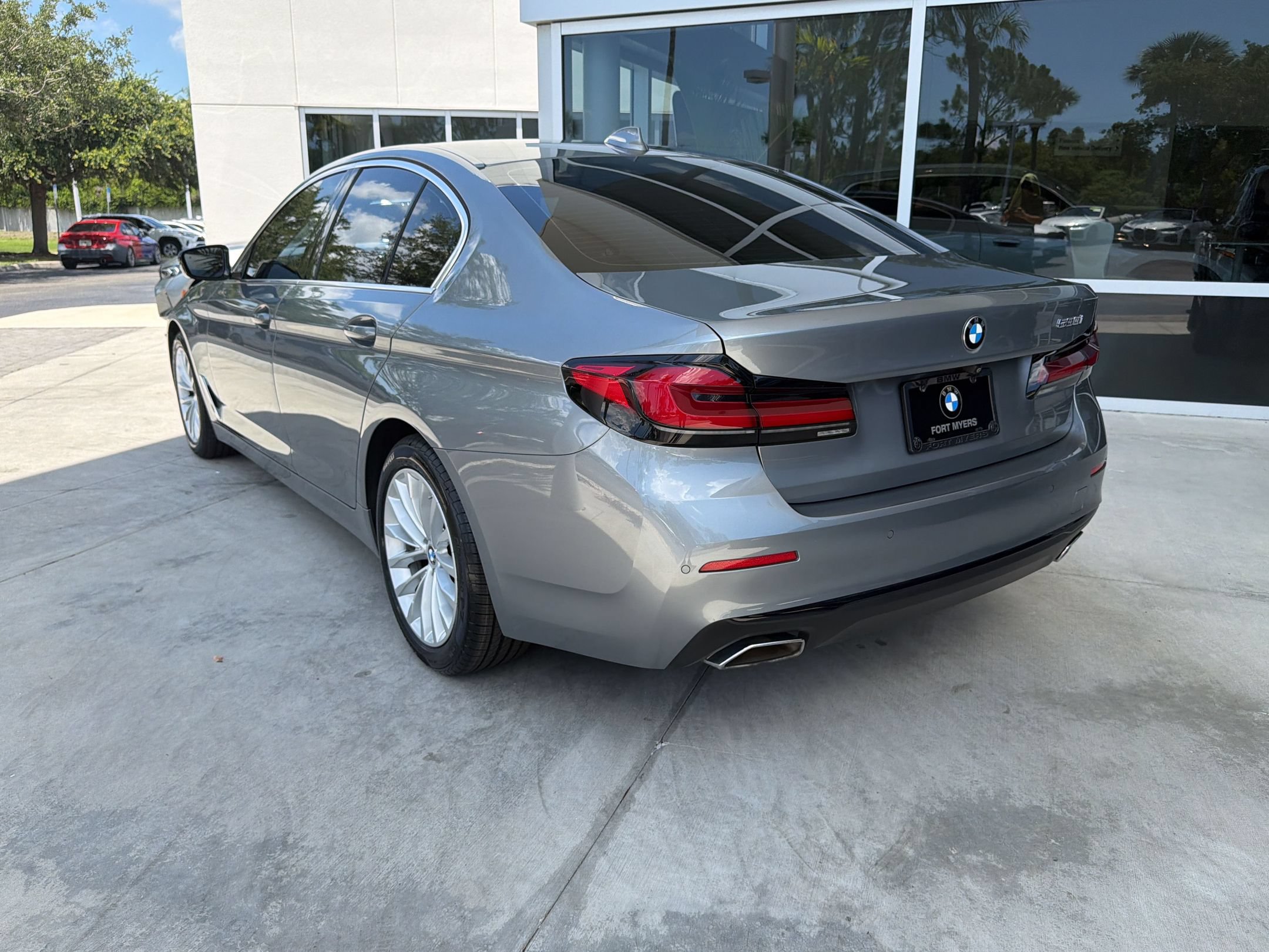 530i Sedan