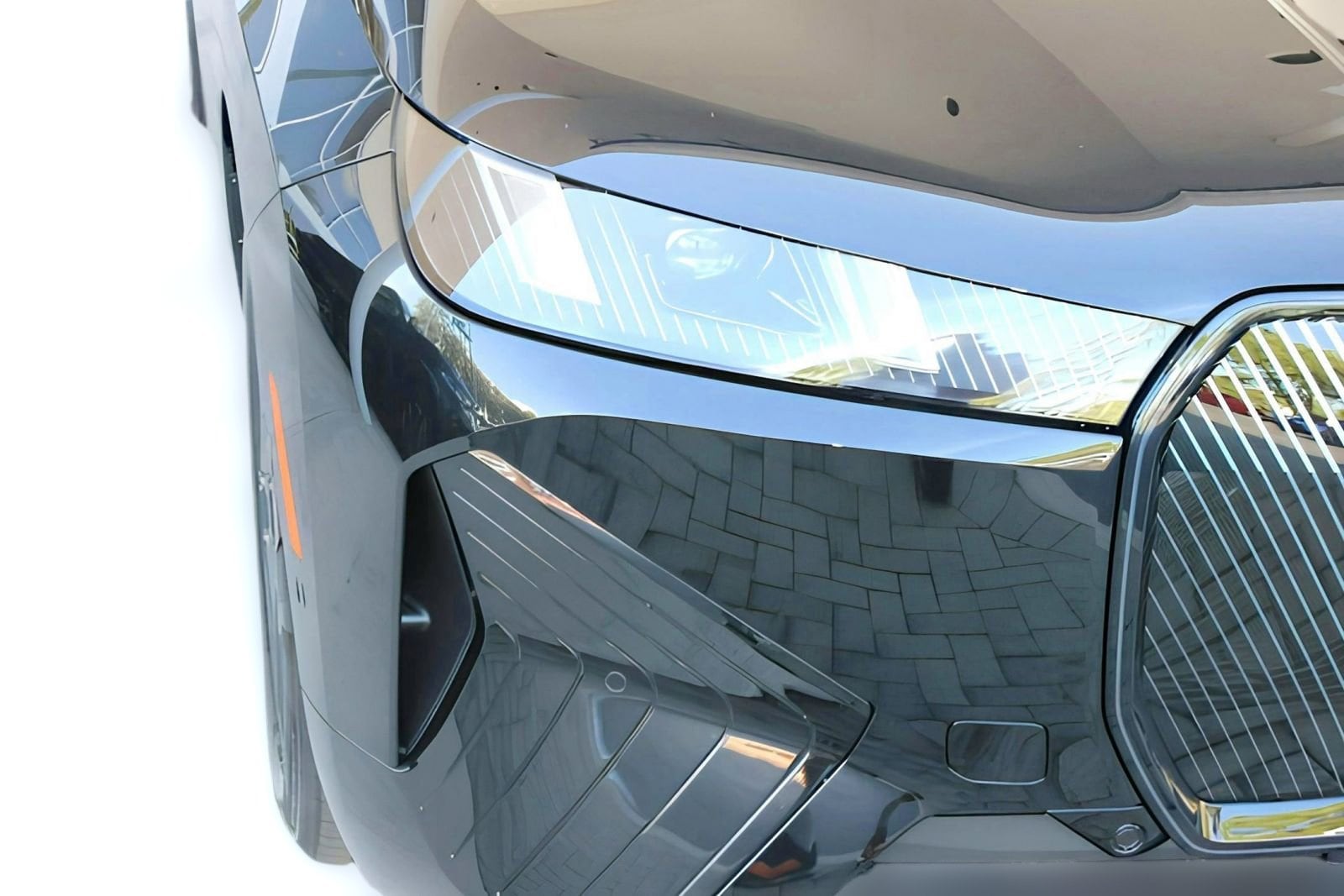 2026 BMW iX 60 - Photo 11