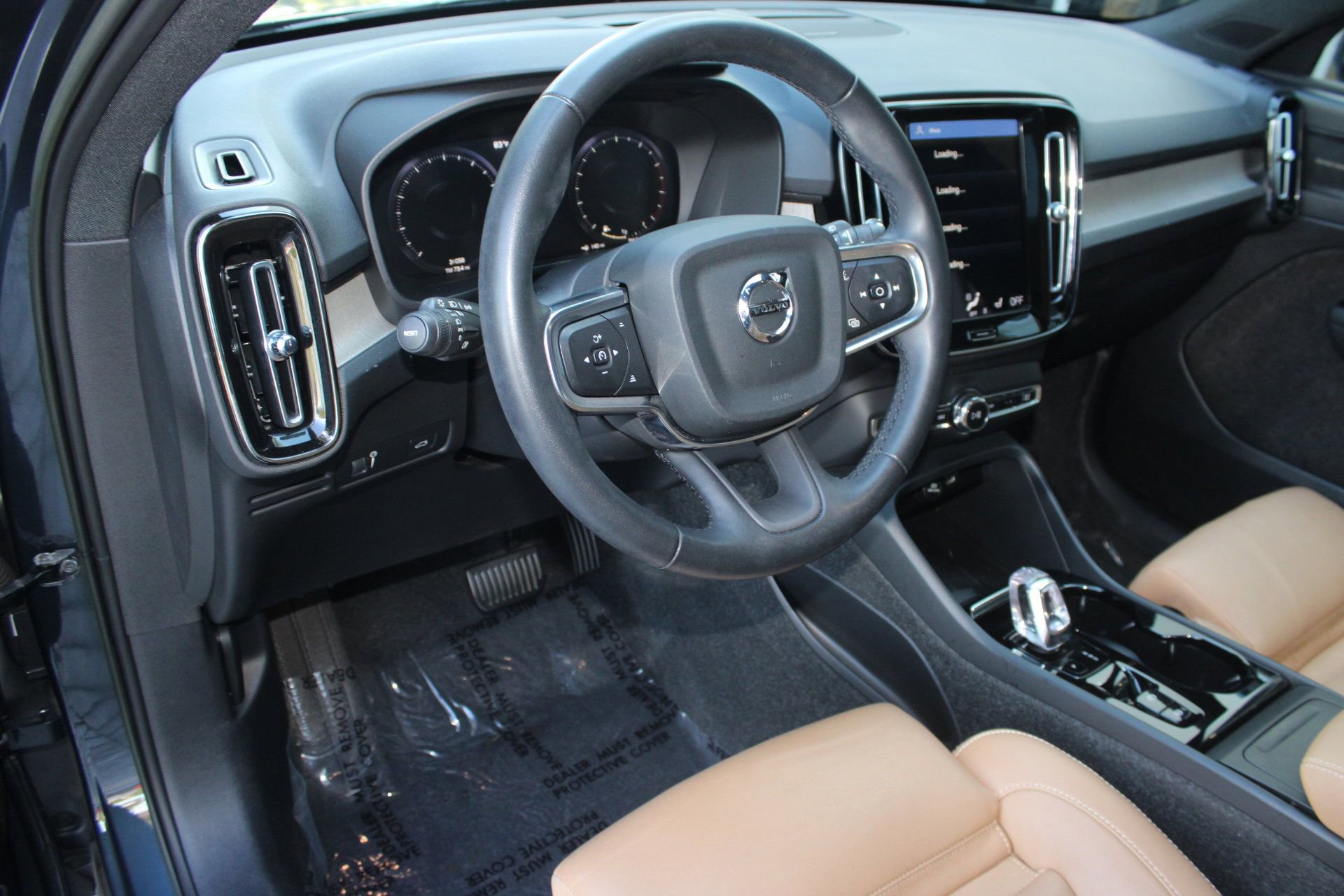 2022 Volvo XC40 T5 AWD Inscription photo 4