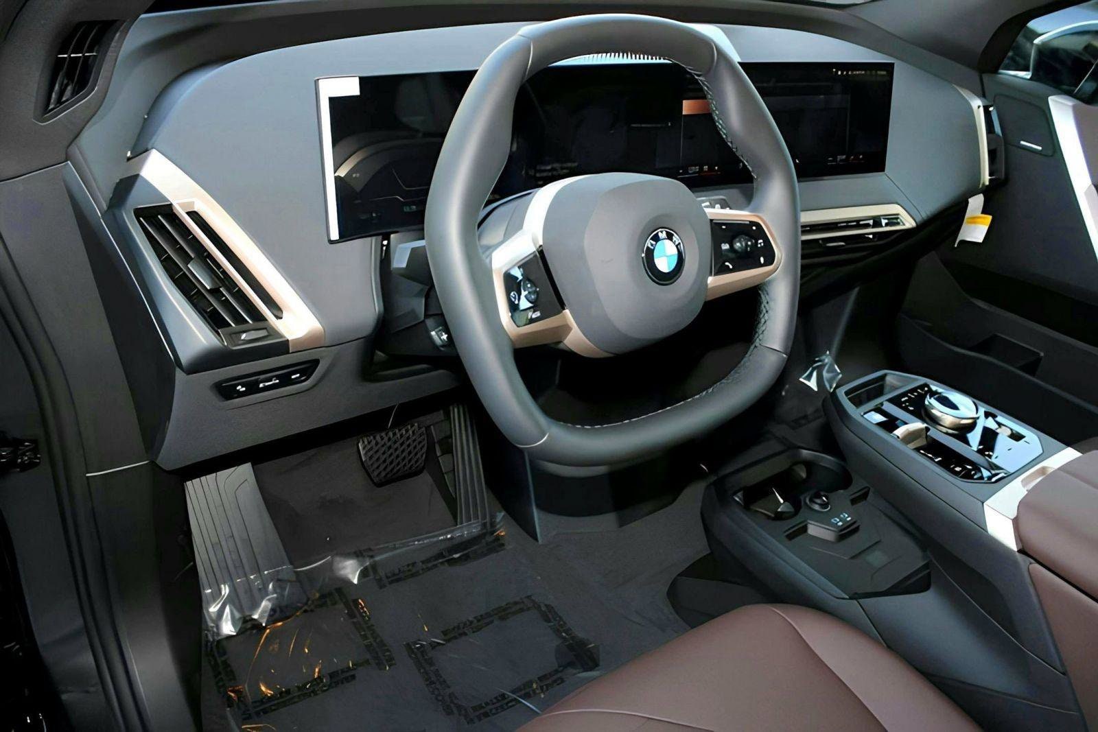 2026 BMW iX 60 - Photo 4