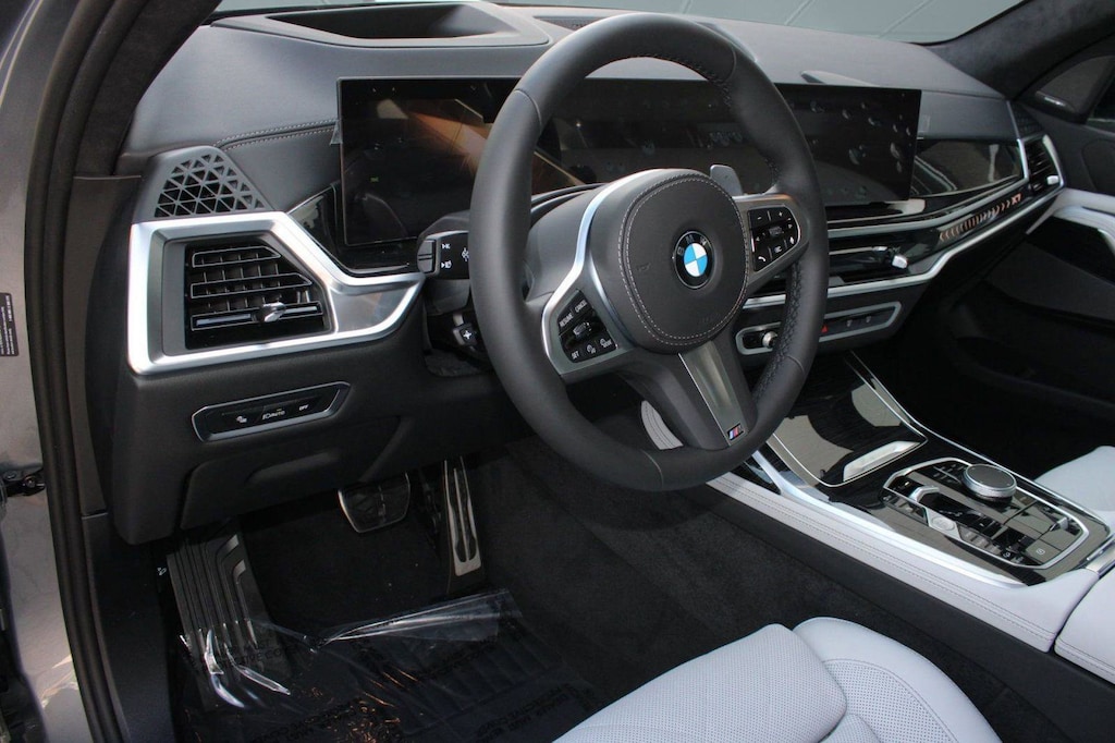 New 2026 BMW X7 xDrive40i SUV
