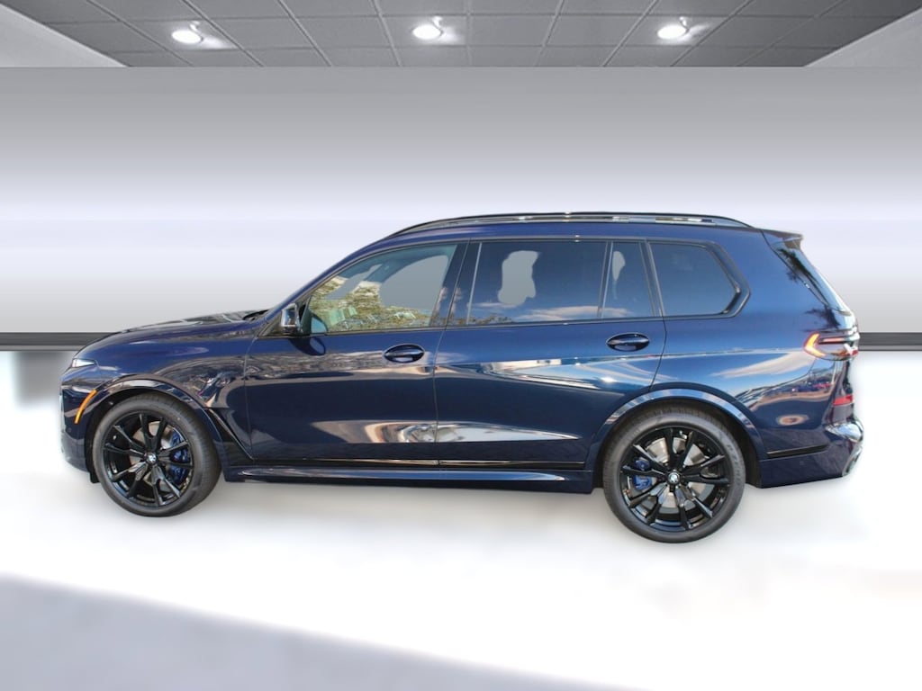 New 2026 BMW X7 M60i SUV