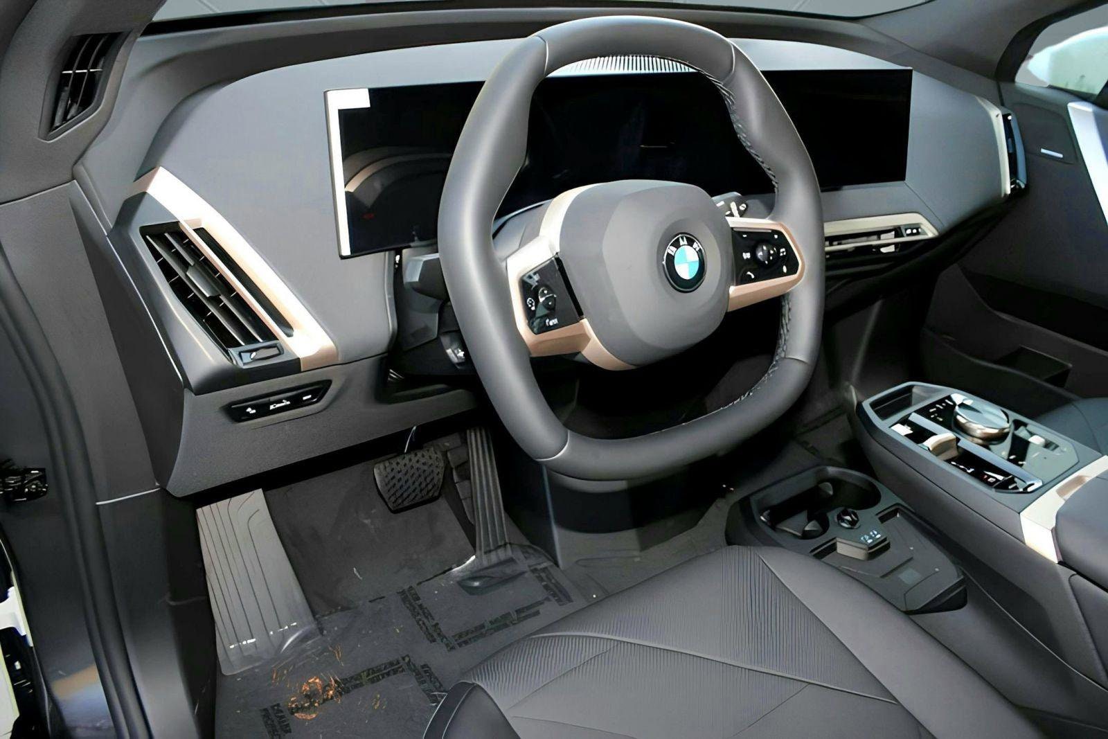2026 BMW iX 60 - Photo 4
