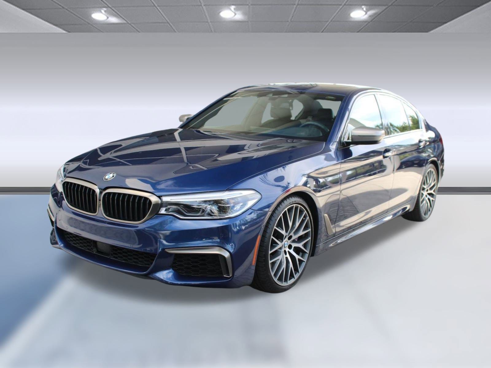 2018 BMW 5 Series M550i's photo