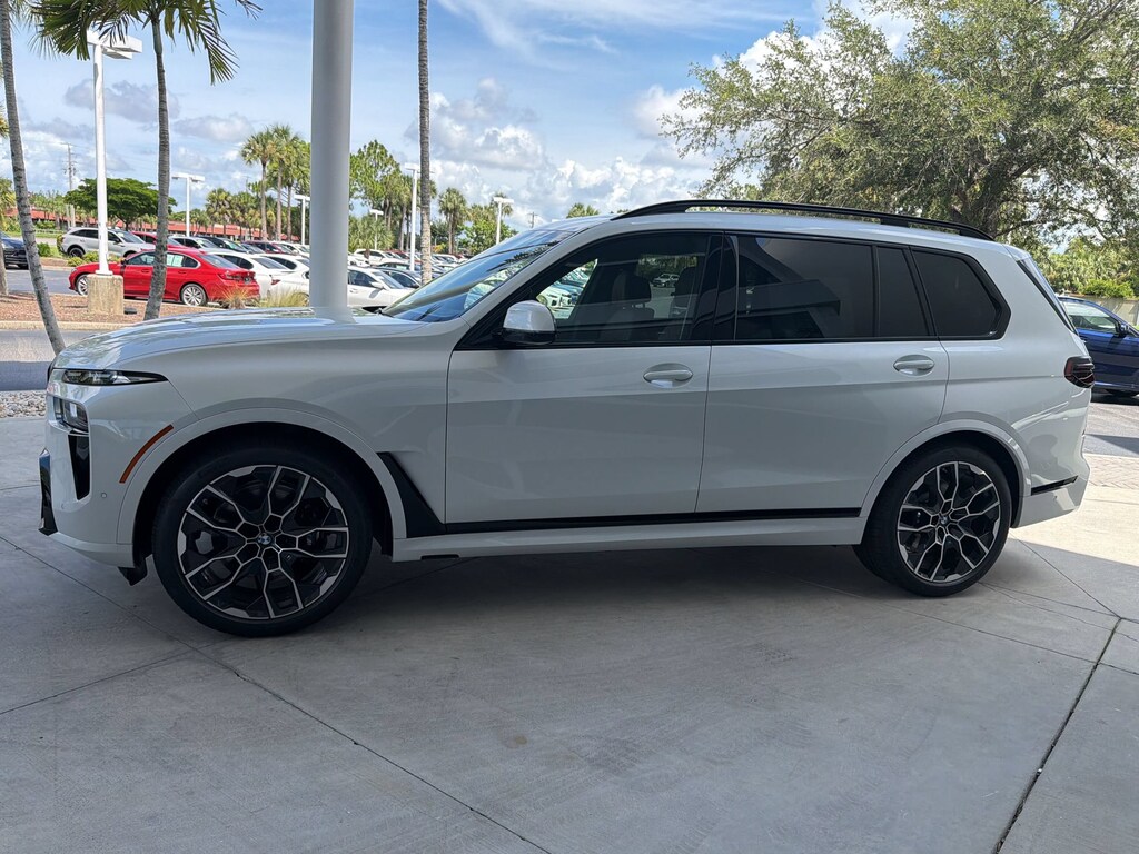 New 2027 BMW X7 xDrive40i SUV