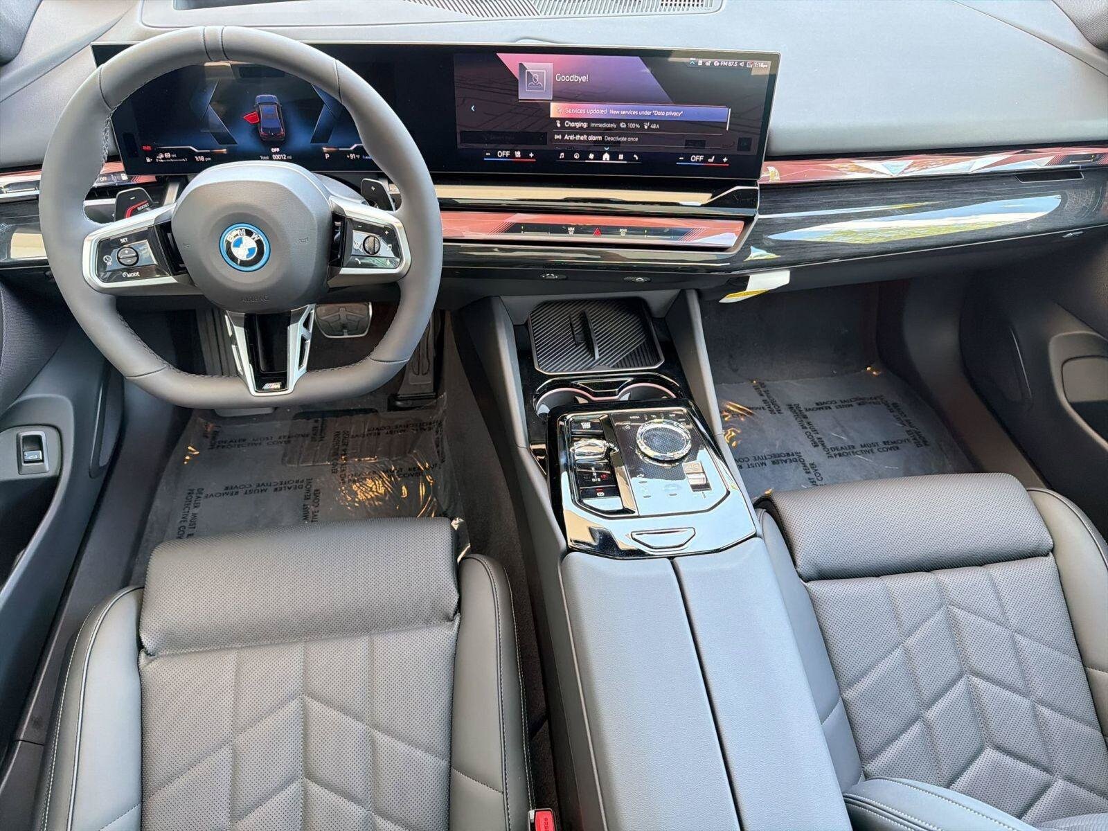2027 BMW 5 Series 550e - Photo 25