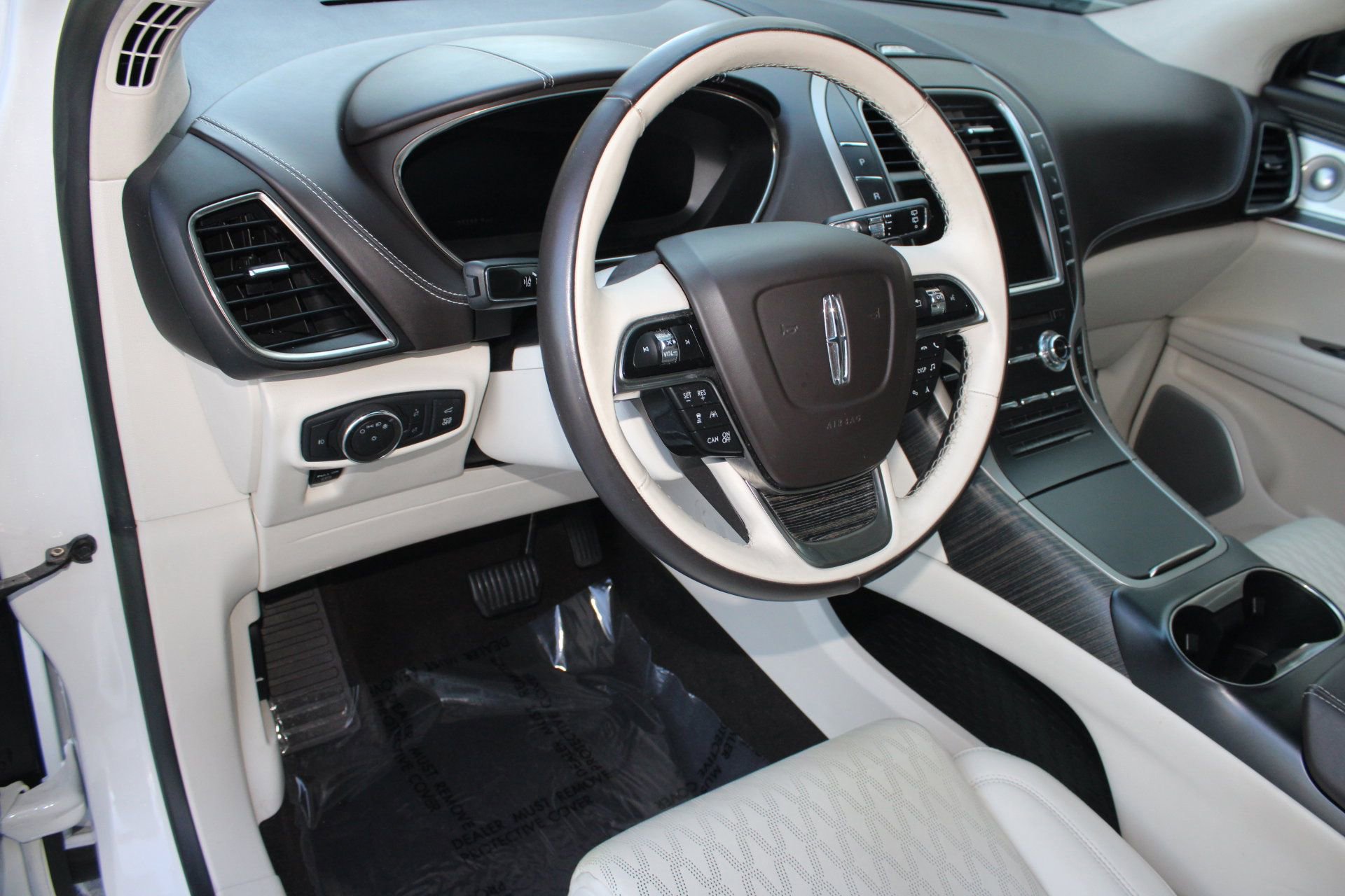 2020 Lincoln Nautilus Black Label photo 4