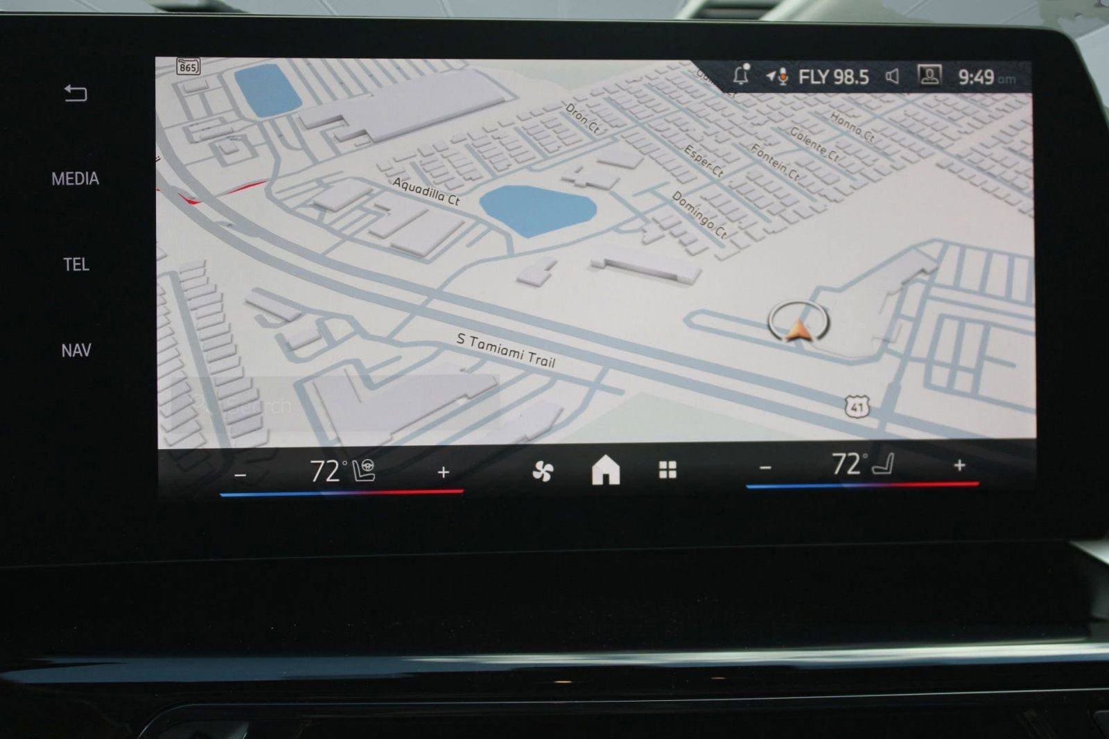 2025 BMW X1 28i - Photo 25