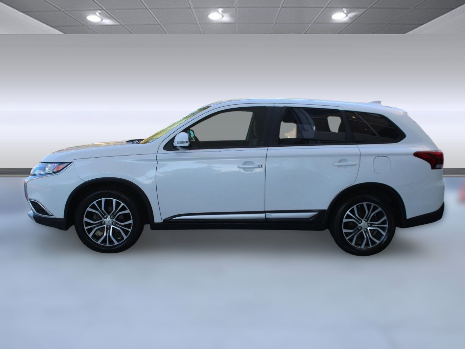 Used 2017 Mitsubishi Outlander SE with VIN JA4AD3A32HZ023865 for sale in Fort Myers, FL