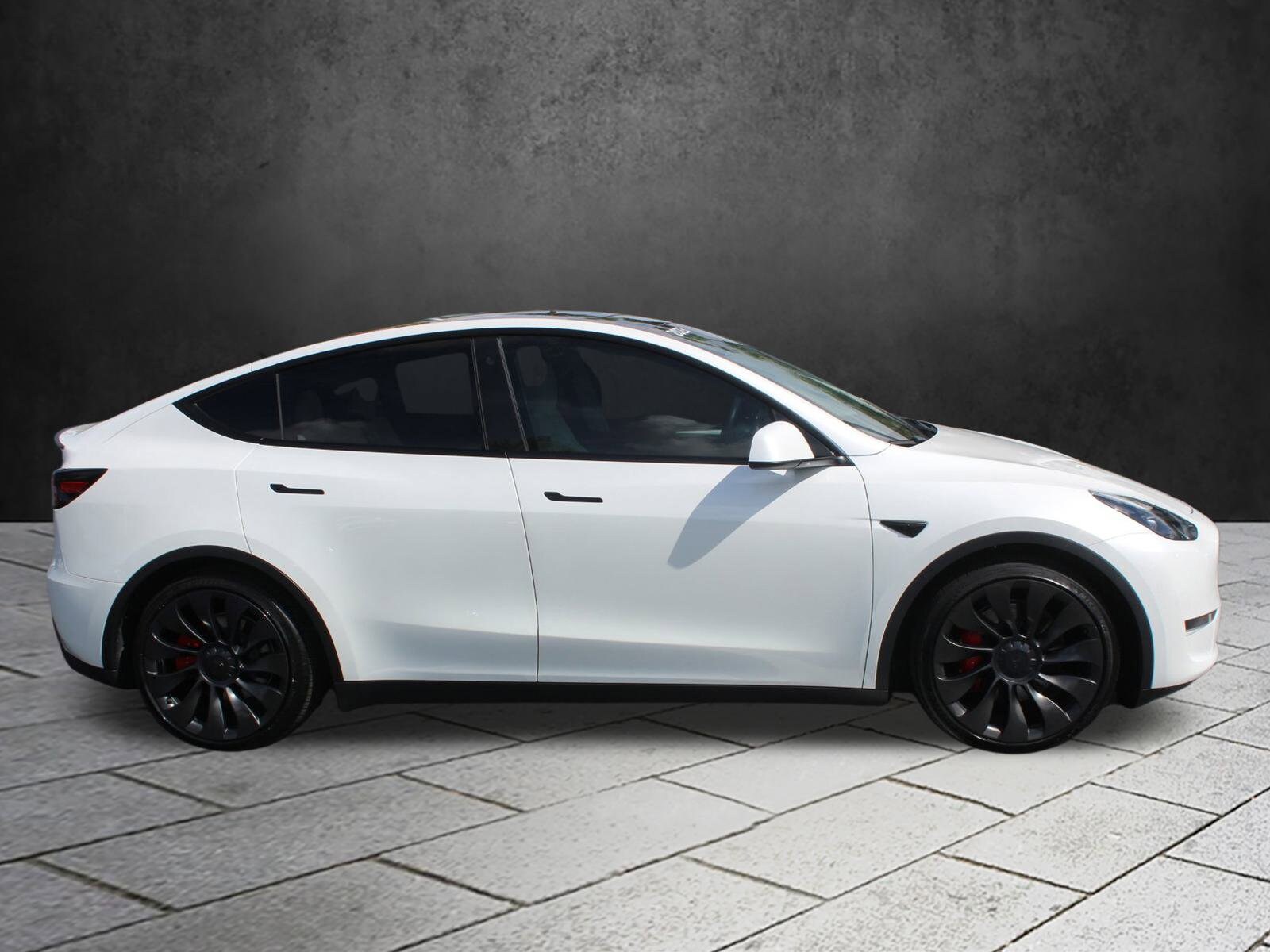 Used 2023 Tesla Model Y Performance with VIN 7SAYGDEFXPF705308 for sale in Fort Myers, FL