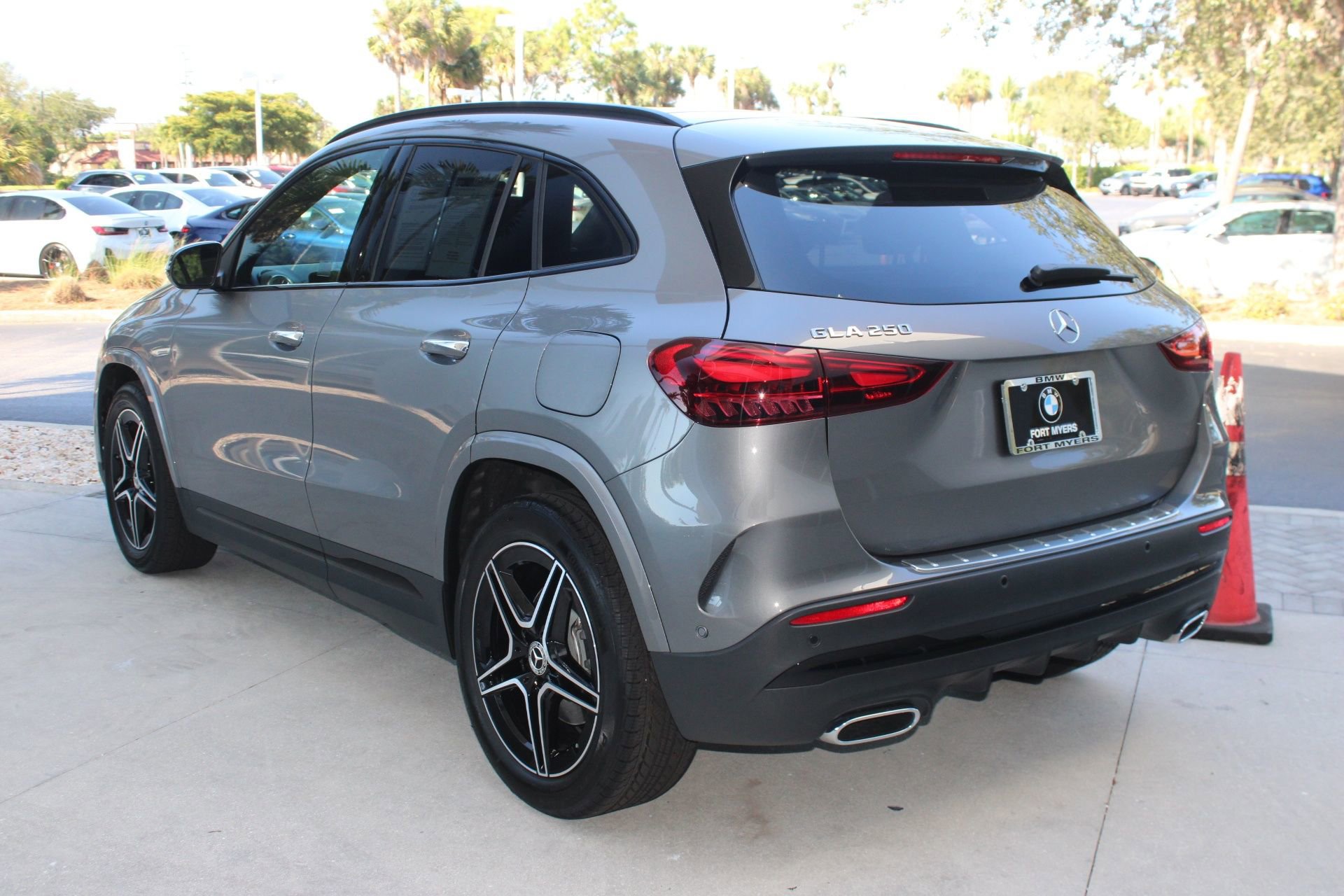2024 Mercedes Benz GLA 250 photo 2