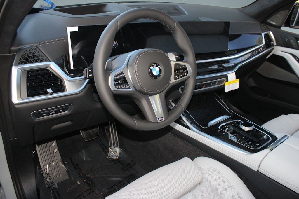 New 2026 BMW X7 xDrive40i SUV