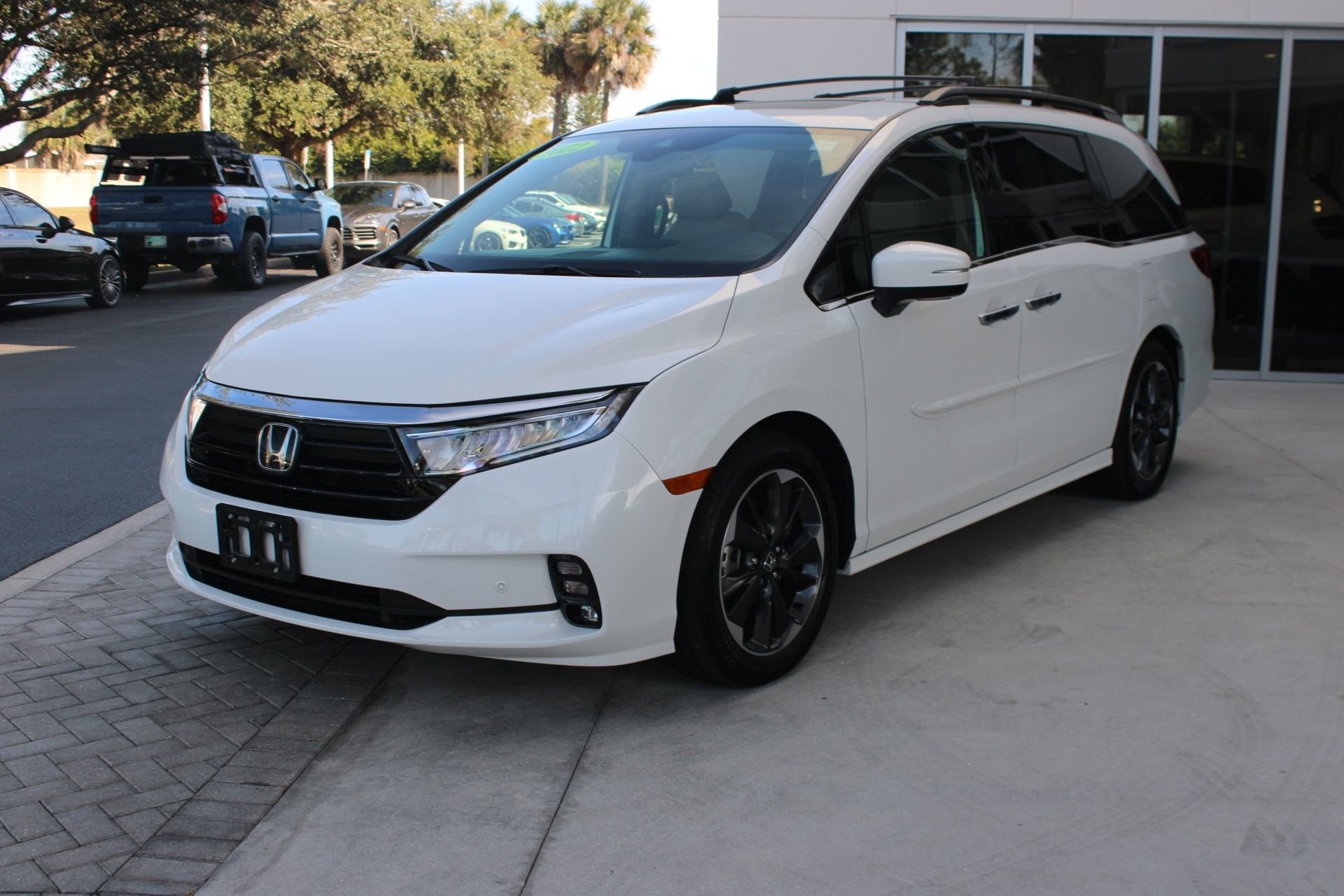 2022 Honda Odyssey Elite's photo